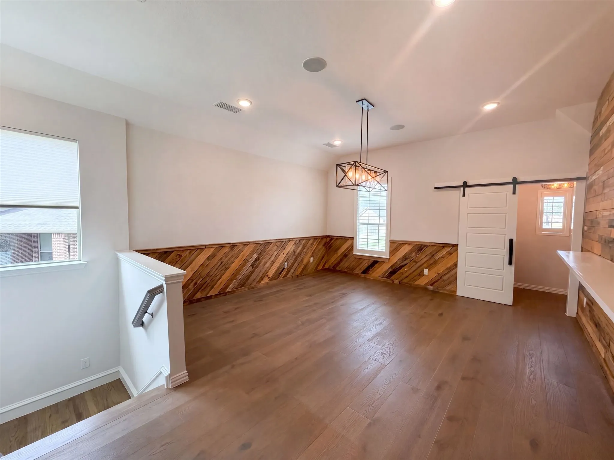 Single Family Residence For Sale in Denton County , 11509 Misty Ridge Drive, Flower Mound, Texas 76262, 4 Bedroom, 5 Bathroom, 2 Garage spaces, 2,925 Sqft, built in 2017, mls#21373941, Real Estate Agent in Flower Mound, Homes For Sale in Denton county, Homes For Sale in Flower Mound, Realtor in Flower Mound Texas, Real Estate Brokerage Independent Realty Texas, Luminita Cordes Realtor