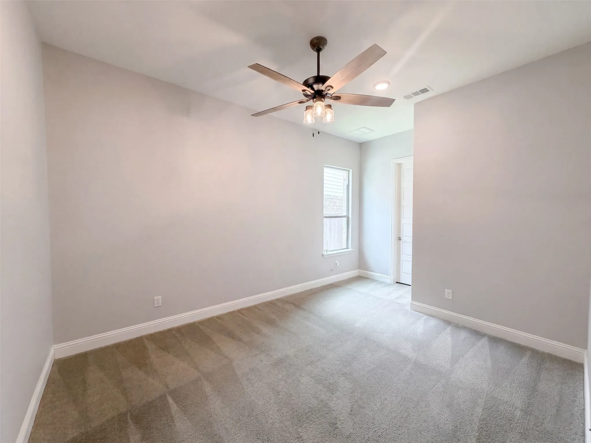 Single Family Residence For Sale in Denton County , 11509 Misty Ridge Drive, Flower Mound, Texas 76262, 4 Bedroom, 5 Bathroom, 2 Garage spaces, 2,925 Sqft, built in 2017, mls#21373941, Real Estate Agent in Flower Mound, Homes For Sale in Denton county, Homes For Sale in Flower Mound, Realtor in Flower Mound Texas, Real Estate Brokerage Independent Realty Texas, Luminita Cordes Realtor