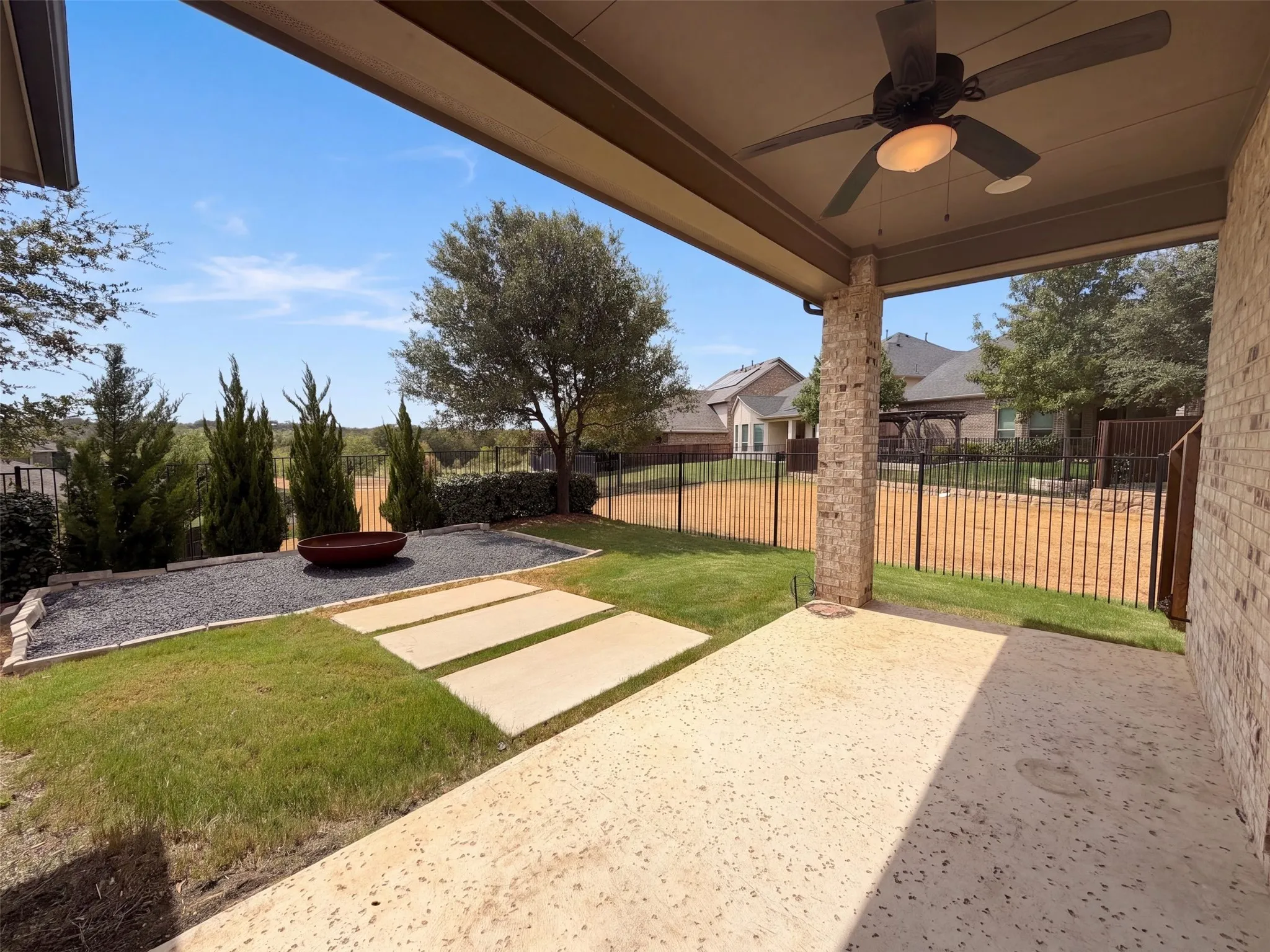 Single Family Residence For Sale in Denton County , 11509 Misty Ridge Drive, Flower Mound, Texas 76262, 4 Bedroom, 5 Bathroom, 2 Garage spaces, 2,925 Sqft, built in 2017, mls#21373941, Real Estate Agent in Flower Mound, Homes For Sale in Denton county, Homes For Sale in Flower Mound, Realtor in Flower Mound Texas, Real Estate Brokerage Independent Realty Texas, Luminita Cordes Realtor