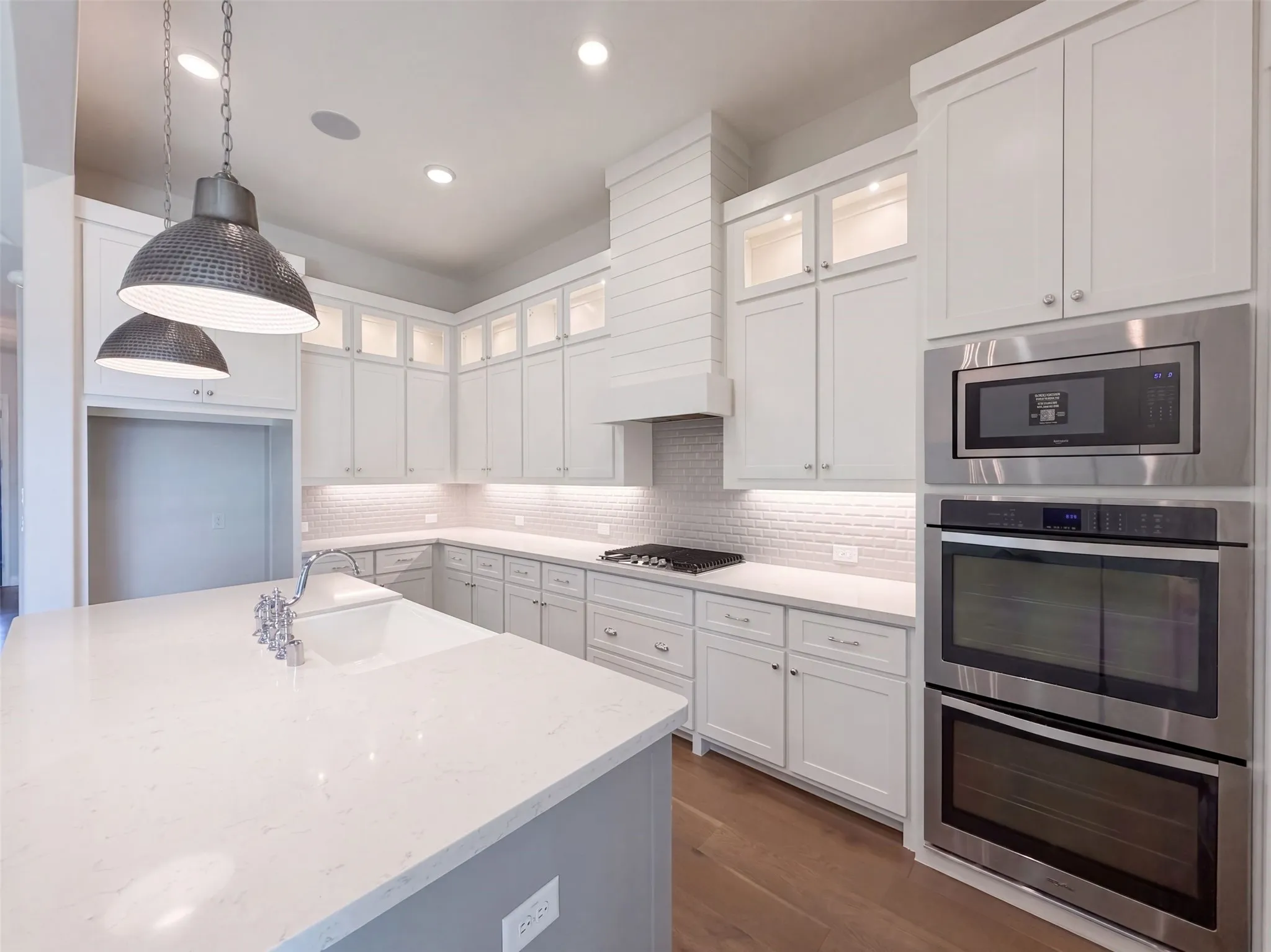 Single Family Residence For Sale in Denton County , 11509 Misty Ridge Drive, Flower Mound, Texas 76262, 4 Bedroom, 5 Bathroom, 2 Garage spaces, 2,925 Sqft, built in 2017, mls#21373941, Real Estate Agent in Flower Mound, Homes For Sale in Denton county, Homes For Sale in Flower Mound, Realtor in Flower Mound Texas, Real Estate Brokerage Independent Realty Texas, Luminita Cordes Realtor