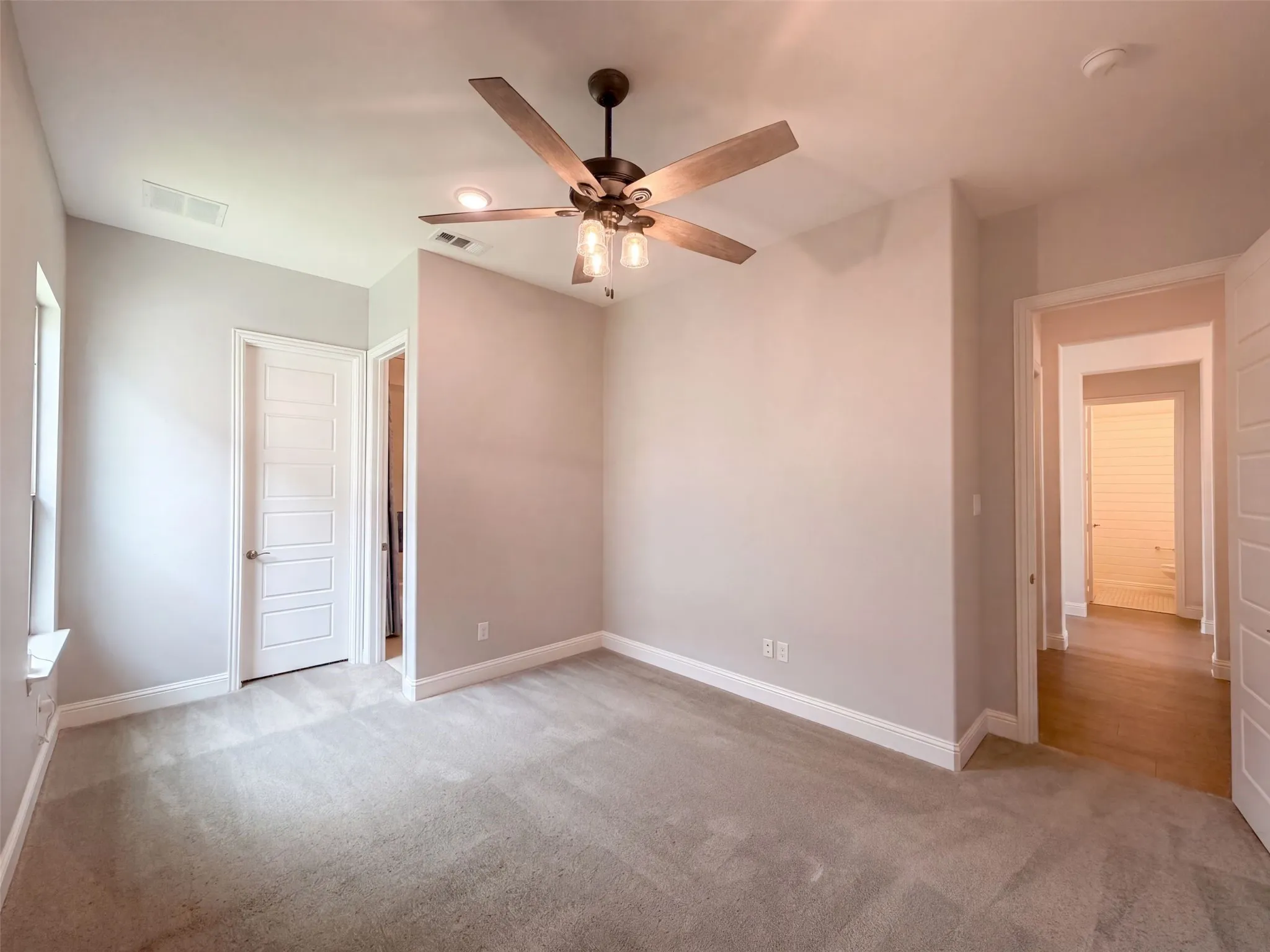 Single Family Residence For Sale in Denton County , 11509 Misty Ridge Drive, Flower Mound, Texas 76262, 4 Bedroom, 5 Bathroom, 2 Garage spaces, 2,925 Sqft, built in 2017, mls#21373941, Real Estate Agent in Flower Mound, Homes For Sale in Denton county, Homes For Sale in Flower Mound, Realtor in Flower Mound Texas, Real Estate Brokerage Independent Realty Texas, Luminita Cordes Realtor
