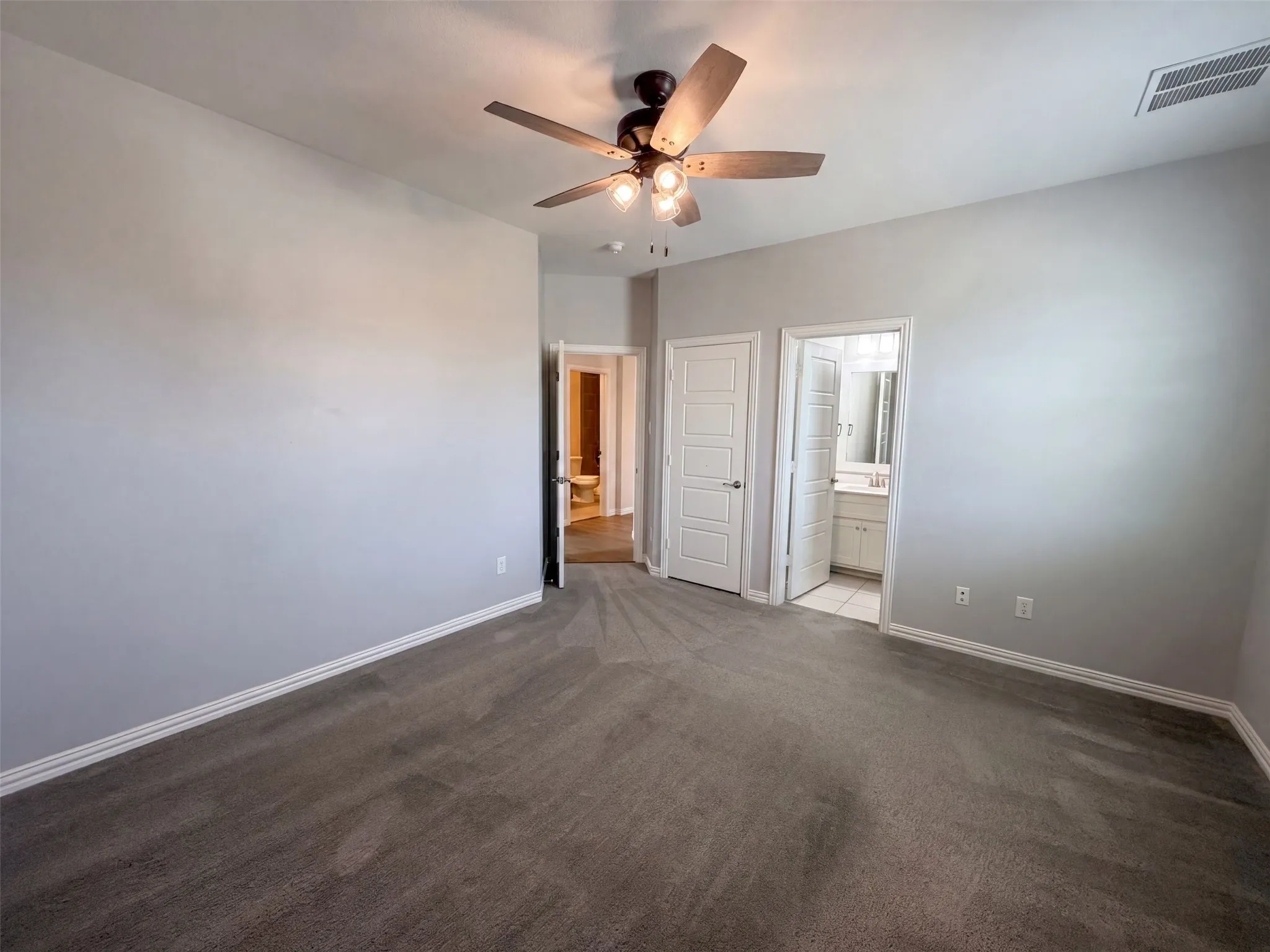 Single Family Residence For Sale in Denton County , 11509 Misty Ridge Drive, Flower Mound, Texas 76262, 4 Bedroom, 5 Bathroom, 2 Garage spaces, 2,925 Sqft, built in 2017, mls#21373941, Real Estate Agent in Flower Mound, Homes For Sale in Denton county, Homes For Sale in Flower Mound, Realtor in Flower Mound Texas, Real Estate Brokerage Independent Realty Texas, Luminita Cordes Realtor