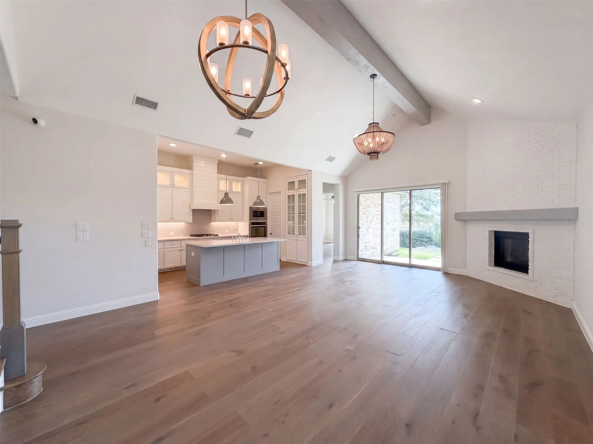 Single Family Residence For Sale in Denton County , 11509 Misty Ridge Drive, Flower Mound, Texas 76262, 4 Bedroom, 5 Bathroom, 2 Garage spaces, 2,925 Sqft, built in 2017, mls#21373941, Real Estate Agent in Flower Mound, Homes For Sale in Denton county, Homes For Sale in Flower Mound, Realtor in Flower Mound Texas, Real Estate Brokerage Independent Realty Texas, Luminita Cordes Realtor