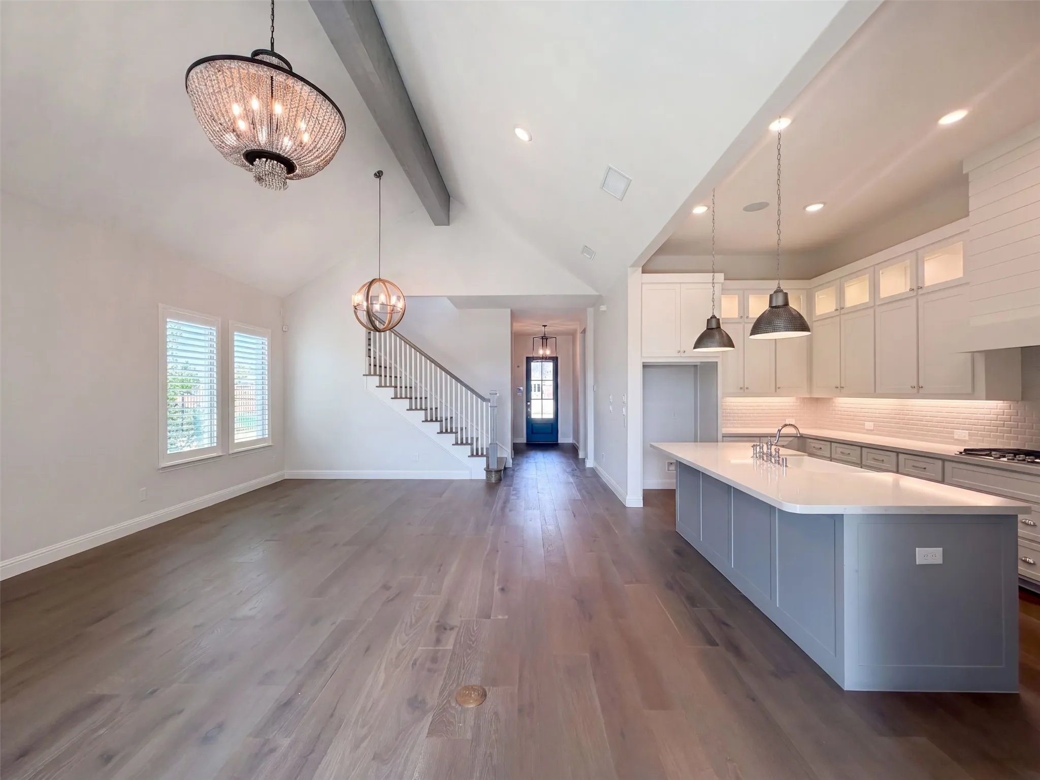 Single Family Residence For Sale in Denton County , 11509 Misty Ridge Drive, Flower Mound, Texas 76262, 4 Bedroom, 5 Bathroom, 2 Garage spaces, 2,925 Sqft, built in 2017, mls#21373941, Real Estate Agent in Flower Mound, Homes For Sale in Denton county, Homes For Sale in Flower Mound, Realtor in Flower Mound Texas, Real Estate Brokerage Independent Realty Texas, Luminita Cordes Realtor
