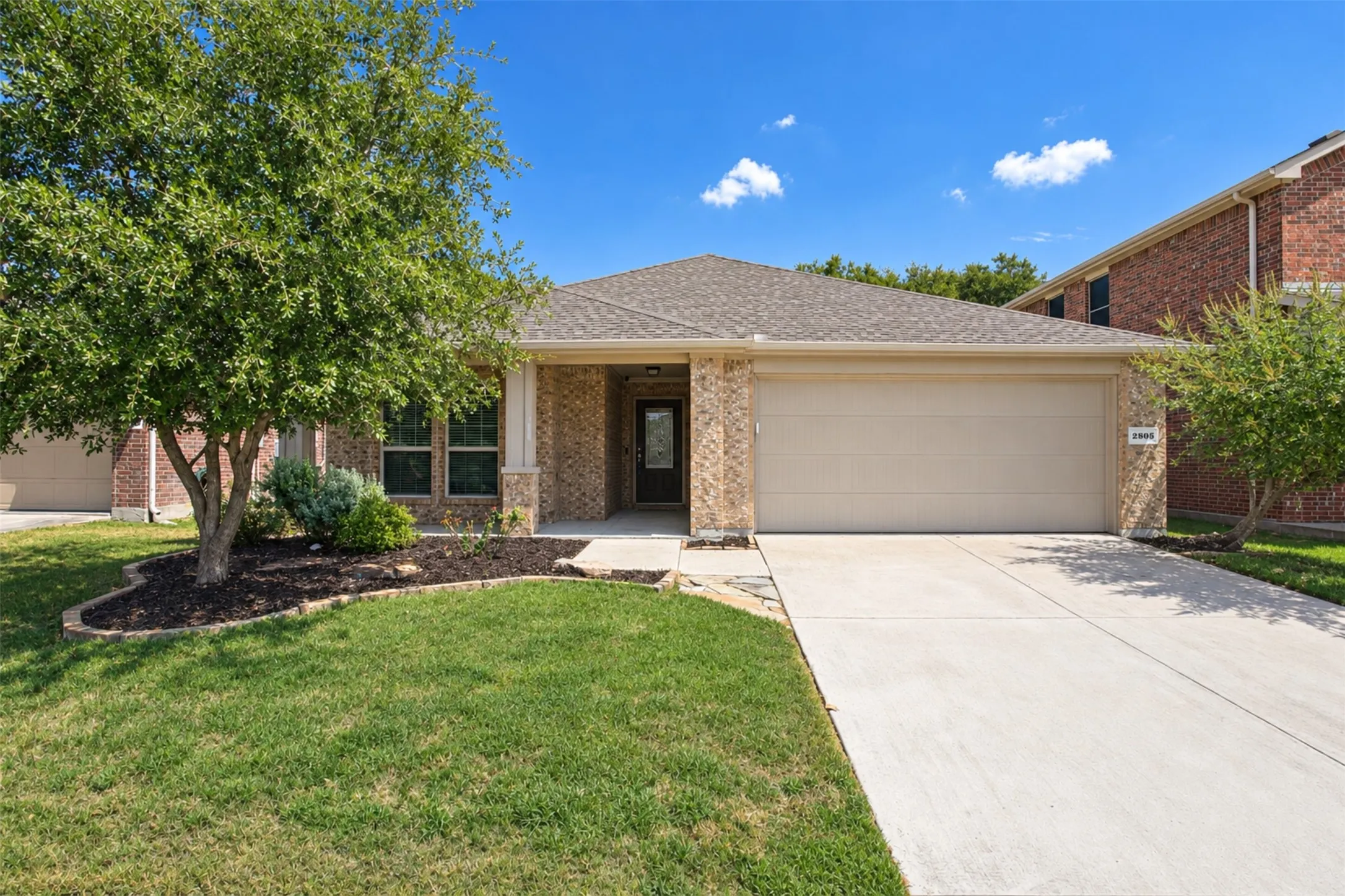 Single Family Residence For Rent in Collin County , 2805 Leslie Lane, Anna, Texas 75409, 3 Bedroom, 2 Bathroom, 2 Garage spaces, 1,672 Sqft, built in 2013, mls#21380733, Real Estate Agent in Anna, Homes For Rent in Collin county, Homes For Rent in Anna, Realtor in Anna Texas, Real Estate Brokerage Independent Realty Texas, Luminita Cordes Realtor