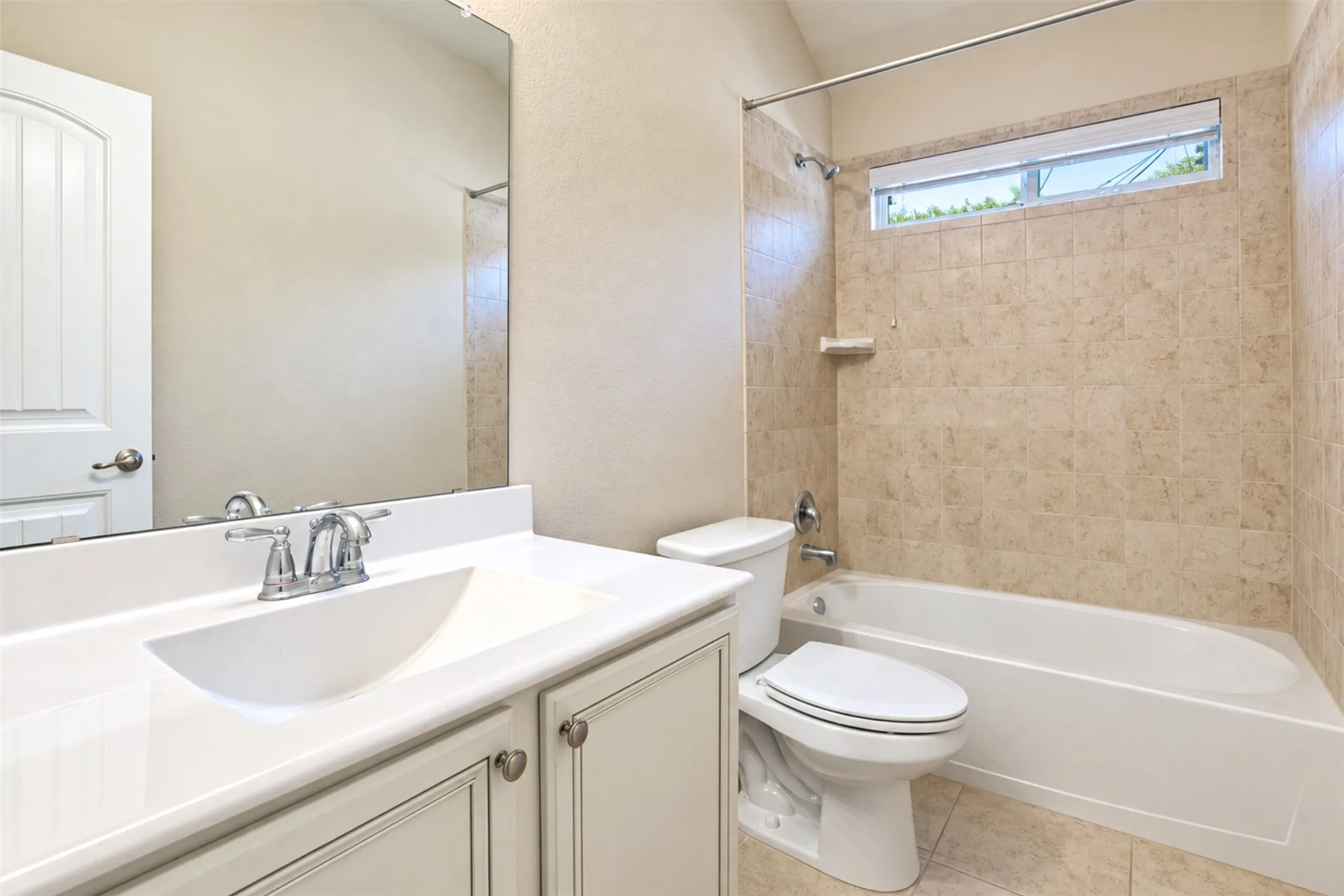 Single Family Residence For Rent in Collin County , 2805 Leslie Lane, Anna, Texas 75409, 3 Bedroom, 2 Bathroom, 2 Garage spaces, 1,672 Sqft, built in 2013, mls#21380733, Real Estate Agent in Anna, Homes For Rent in Collin county, Homes For Rent in Anna, Realtor in Anna Texas, Real Estate Brokerage Independent Realty Texas, Luminita Cordes Realtor