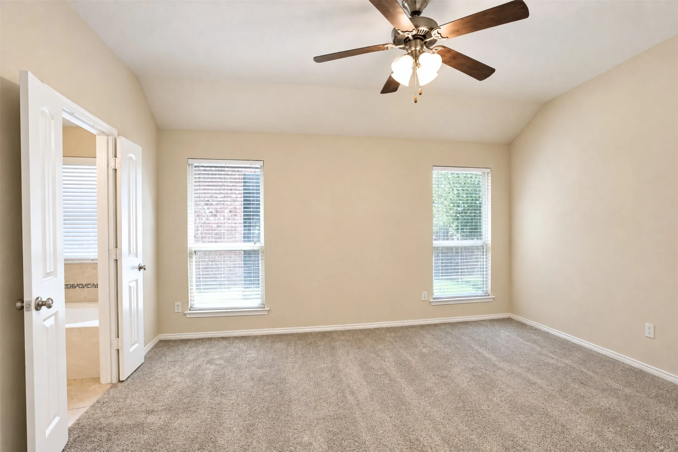 Single Family Residence For Rent in Collin County , 2805 Leslie Lane, Anna, Texas 75409, 3 Bedroom, 2 Bathroom, 2 Garage spaces, 1,672 Sqft, built in 2013, mls#21380733, Real Estate Agent in Anna, Homes For Rent in Collin county, Homes For Rent in Anna, Realtor in Anna Texas, Real Estate Brokerage Independent Realty Texas, Luminita Cordes Realtor
