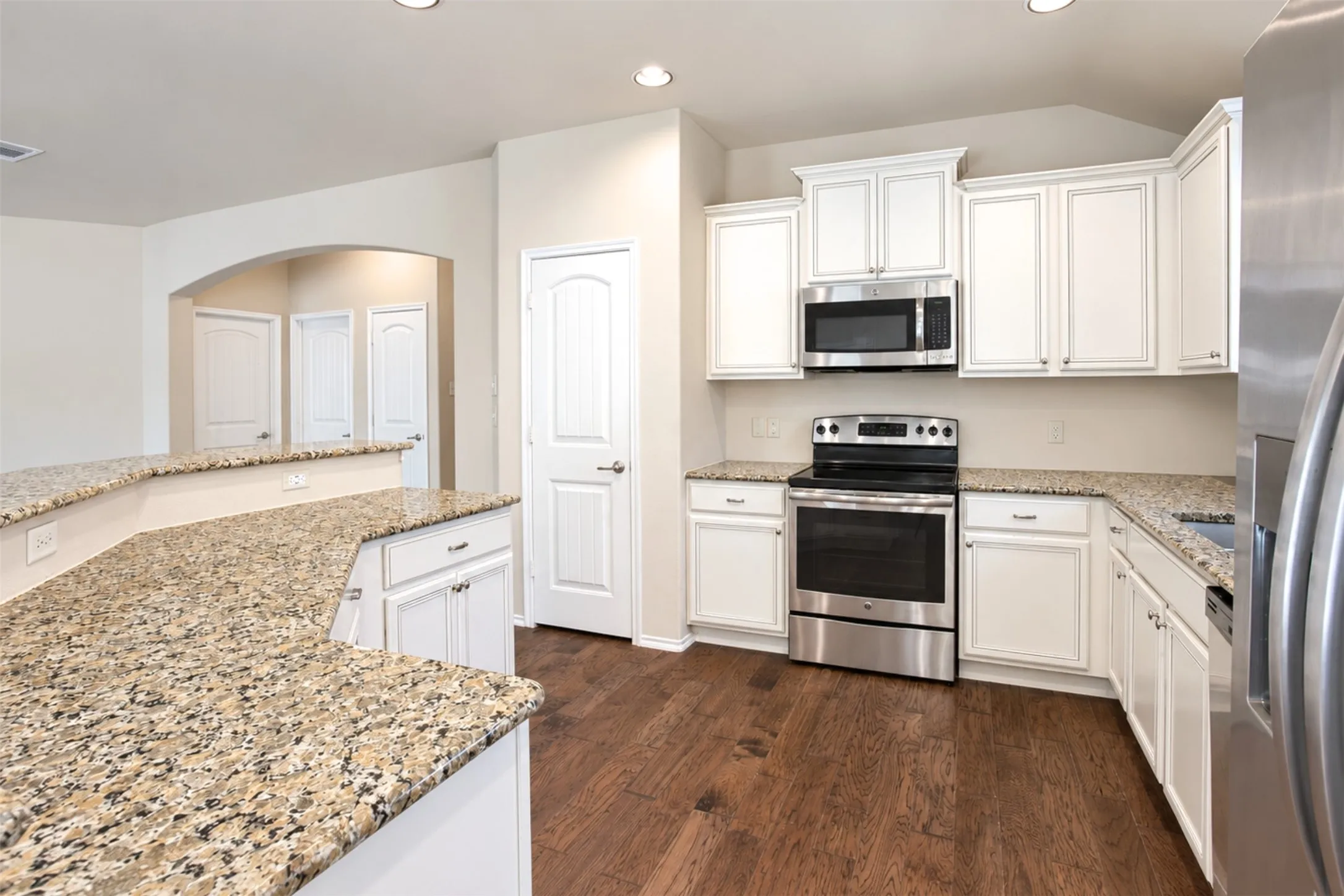 Single Family Residence For Rent in Collin County , 2805 Leslie Lane, Anna, Texas 75409, 3 Bedroom, 2 Bathroom, 2 Garage spaces, 1,672 Sqft, built in 2013, mls#21380733, Real Estate Agent in Anna, Homes For Rent in Collin county, Homes For Rent in Anna, Realtor in Anna Texas, Real Estate Brokerage Independent Realty Texas, Luminita Cordes Realtor