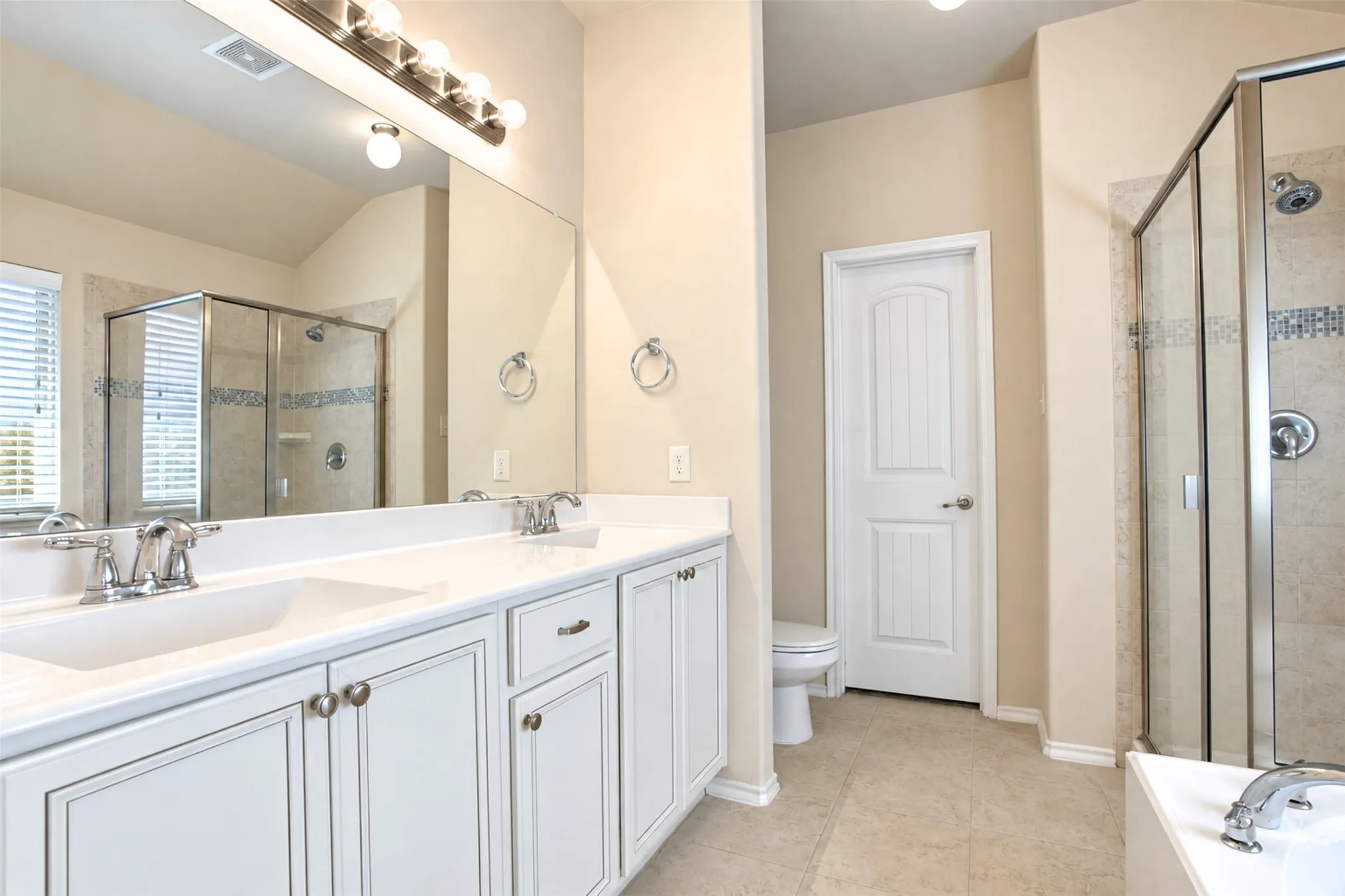 Single Family Residence For Rent in Collin County , 2805 Leslie Lane, Anna, Texas 75409, 3 Bedroom, 2 Bathroom, 2 Garage spaces, 1,672 Sqft, built in 2013, mls#21380733, Real Estate Agent in Anna, Homes For Rent in Collin county, Homes For Rent in Anna, Realtor in Anna Texas, Real Estate Brokerage Independent Realty Texas, Luminita Cordes Realtor