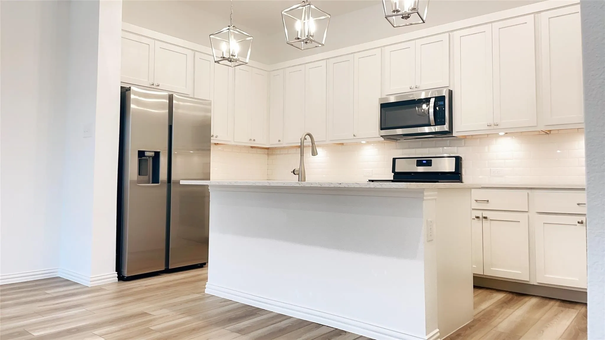 Townhouse For Rent in Collin County , 2233 Adena Springs Drive, Allen, Texas 75013, 3 Bedroom, 3 Bathroom, 2 Garage spaces, 1,672 Sqft, built in 2022, mls#21380737, Real Estate Agent in Allen, Homes For Rent in Collin county, Homes For Rent in Allen, Realtor in Allen Texas, Real Estate Brokerage Independent Realty Texas, Luminita Cordes Realtor
