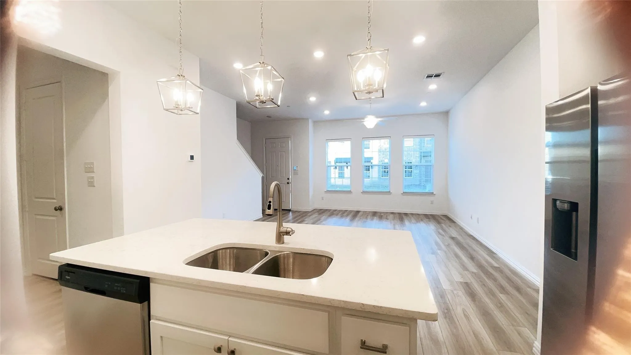 Townhouse For Rent in Collin County , 2233 Adena Springs Drive, Allen, Texas 75013, 3 Bedroom, 3 Bathroom, 2 Garage spaces, 1,672 Sqft, built in 2022, mls#21380737, Real Estate Agent in Allen, Homes For Rent in Collin county, Homes For Rent in Allen, Realtor in Allen Texas, Real Estate Brokerage Independent Realty Texas, Luminita Cordes Realtor