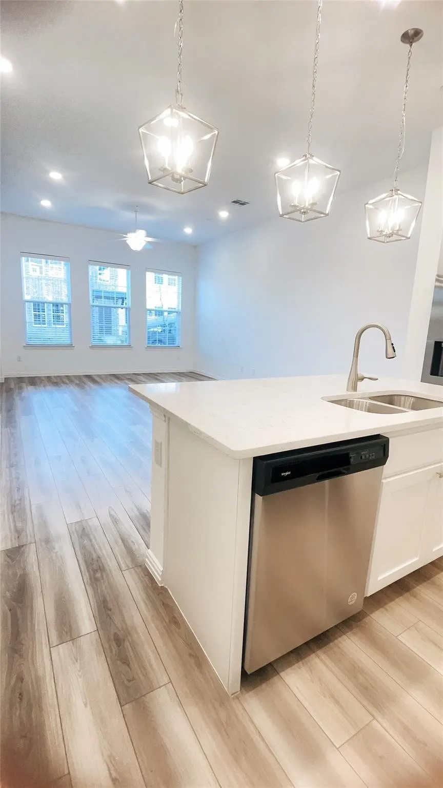 Townhouse For Rent in Collin County , 2233 Adena Springs Drive, Allen, Texas 75013, 3 Bedroom, 3 Bathroom, 2 Garage spaces, 1,672 Sqft, built in 2022, mls#21380737, Real Estate Agent in Allen, Homes For Rent in Collin county, Homes For Rent in Allen, Realtor in Allen Texas, Real Estate Brokerage Independent Realty Texas, Luminita Cordes Realtor