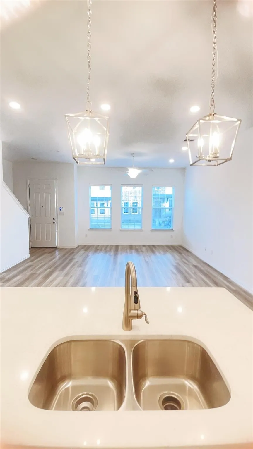 Townhouse For Rent in Collin County , 2233 Adena Springs Drive, Allen, Texas 75013, 3 Bedroom, 3 Bathroom, 2 Garage spaces, 1,672 Sqft, built in 2022, mls#21380737, Real Estate Agent in Allen, Homes For Rent in Collin county, Homes For Rent in Allen, Realtor in Allen Texas, Real Estate Brokerage Independent Realty Texas, Luminita Cordes Realtor
