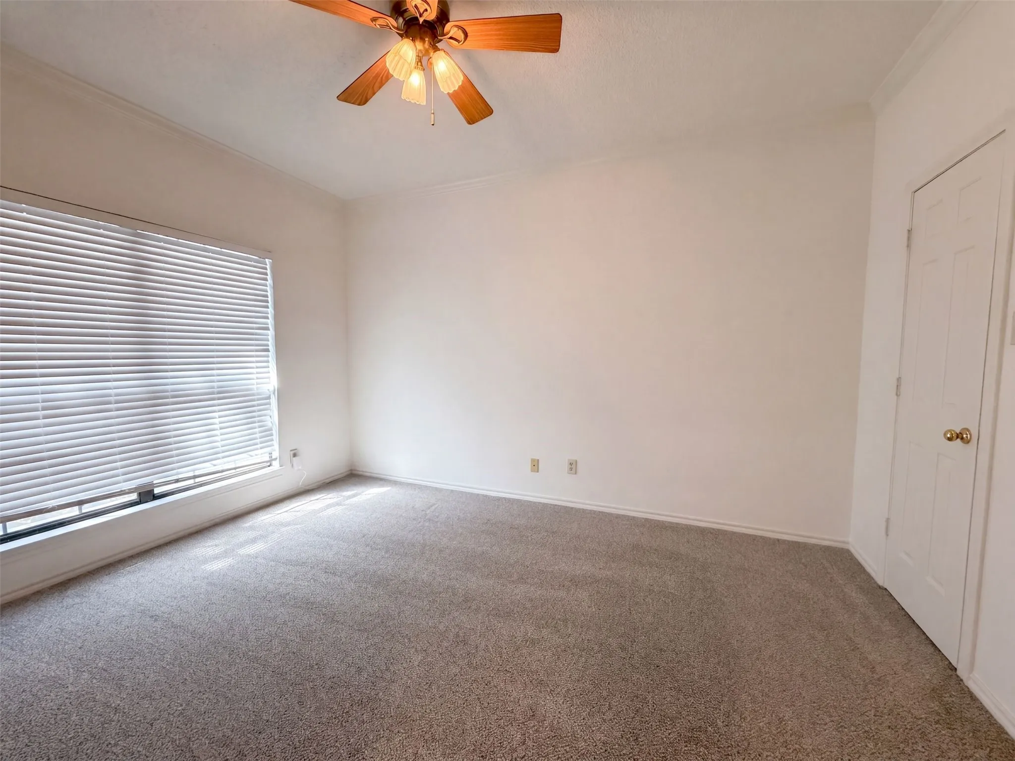 Townhouse For Sale in Tarrant County , 5836 Westhaven Drive B, Fort Worth, Texas 76132, 2 Bedroom, 2 Bathroom, 2 Garage spaces, 1,290 Sqft, built in 1986, mls#21373897, Real Estate Agent in Fort Worth, Homes For Sale in Tarrant county, Homes For Sale in Fort Worth, Realtor in Fort Worth Texas, Real Estate Brokerage Independent Realty Texas, Luminita Cordes Realtor