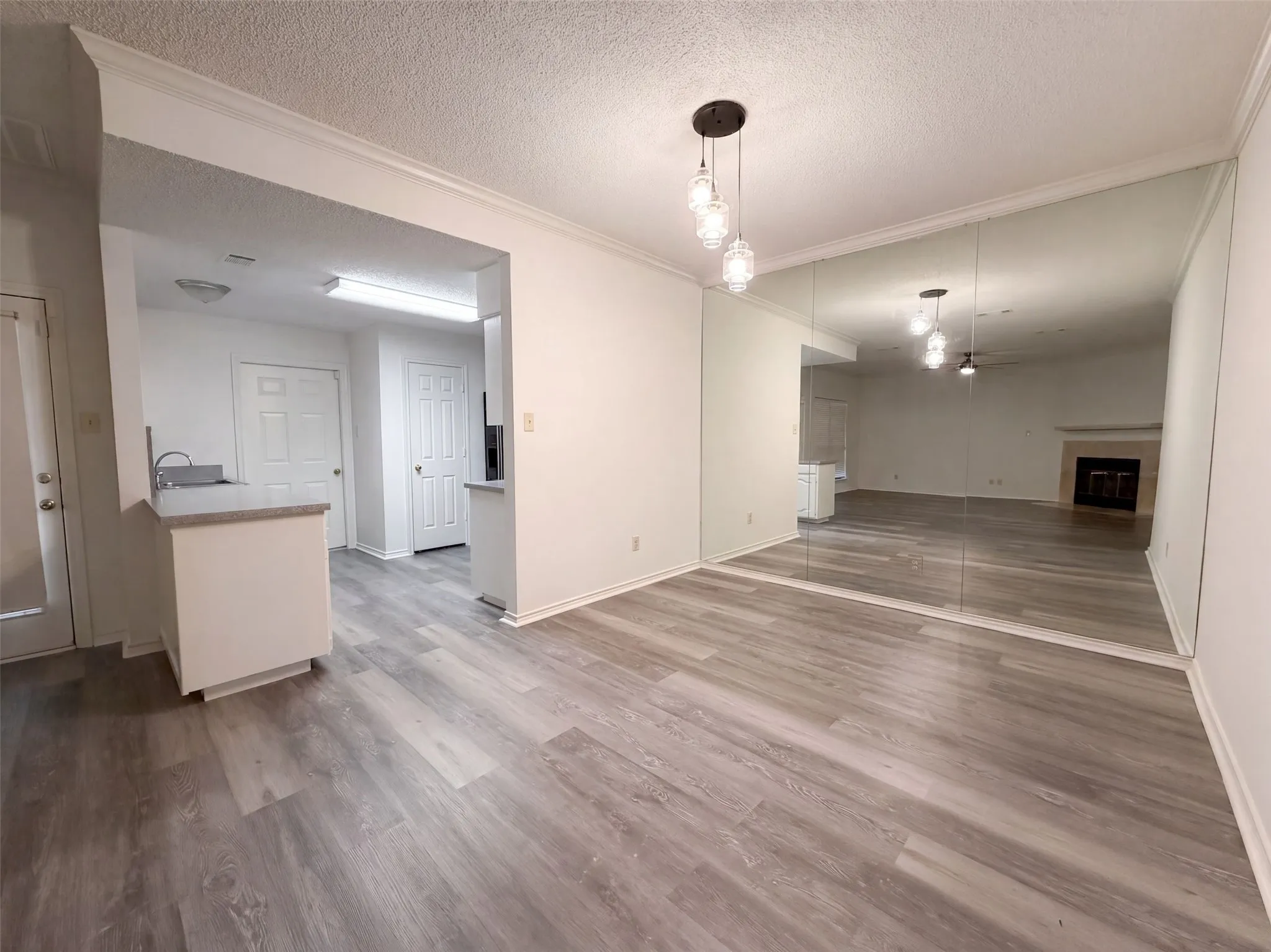 Townhouse For Sale in Tarrant County , 5836 Westhaven Drive B, Fort Worth, Texas 76132, 2 Bedroom, 2 Bathroom, 2 Garage spaces, 1,290 Sqft, built in 1986, mls#21373897, Real Estate Agent in Fort Worth, Homes For Sale in Tarrant county, Homes For Sale in Fort Worth, Realtor in Fort Worth Texas, Real Estate Brokerage Independent Realty Texas, Luminita Cordes Realtor