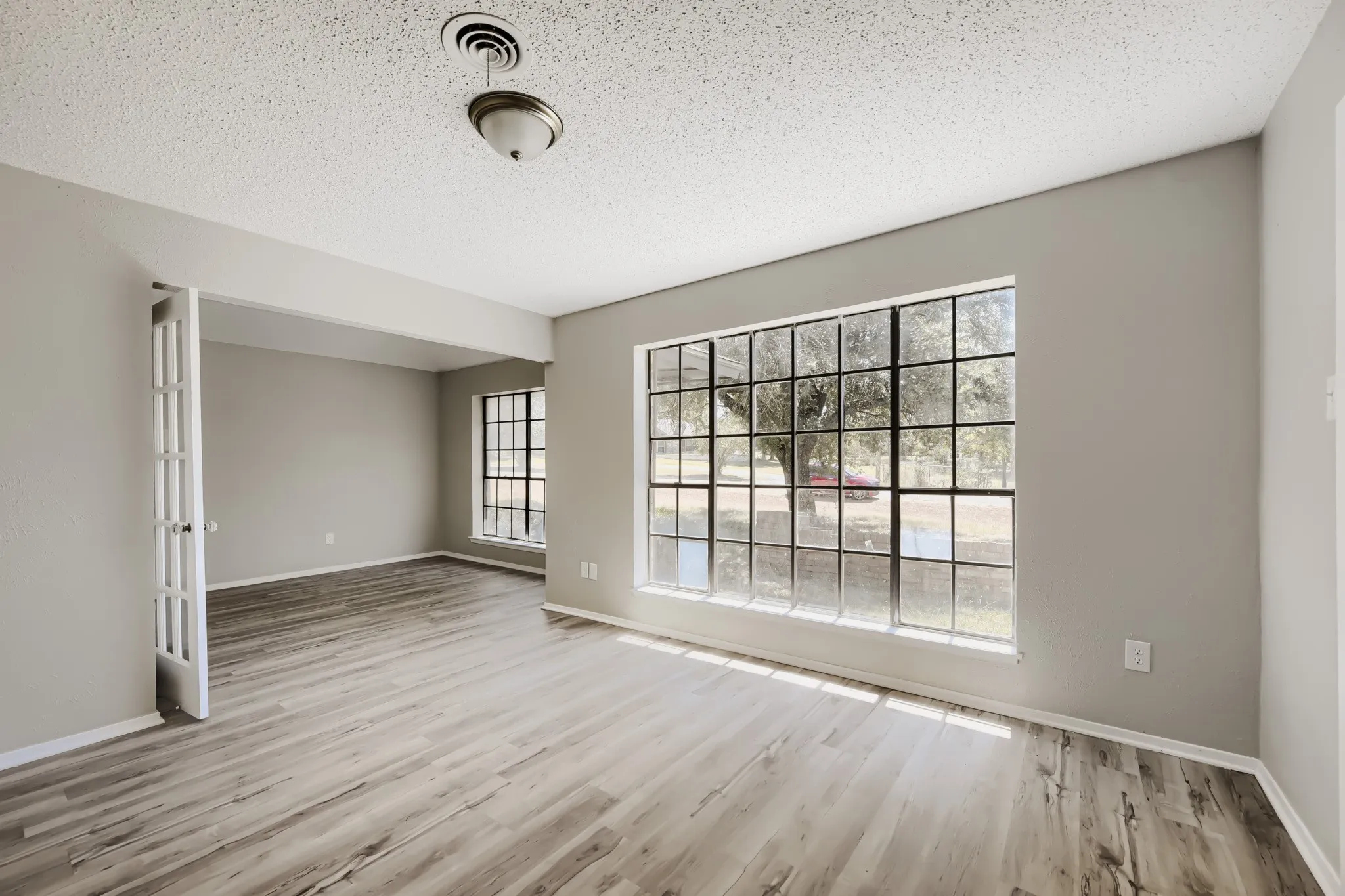 Single Family Residence For Sale in Johnson County , 2185 Jana Lane, Burleson, Texas 76028, 4 Bedroom, 3 Bathroom, 2 Garage spaces, 2,247 Sqft, built in 1976, mls#21195074, Real Estate Agent in Burleson, Homes For Sale in Johnson county, Homes For Sale in Burleson, Realtor in Burleson Texas, Real Estate Brokerage Independent Realty Texas, Luminita Cordes Realtor