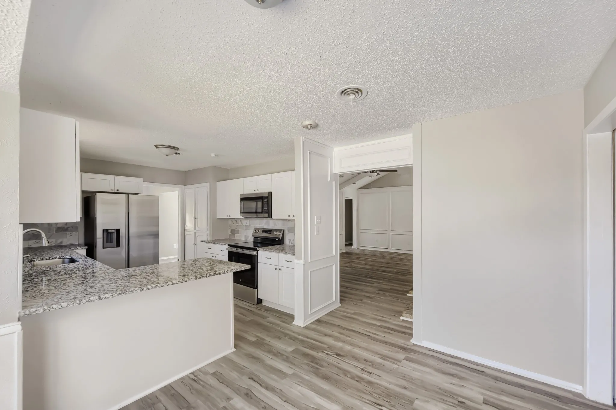 Single Family Residence For Sale in Johnson County , 2185 Jana Lane, Burleson, Texas 76028, 4 Bedroom, 3 Bathroom, 2 Garage spaces, 2,247 Sqft, built in 1976, mls#21195074, Real Estate Agent in Burleson, Homes For Sale in Johnson county, Homes For Sale in Burleson, Realtor in Burleson Texas, Real Estate Brokerage Independent Realty Texas, Luminita Cordes Realtor