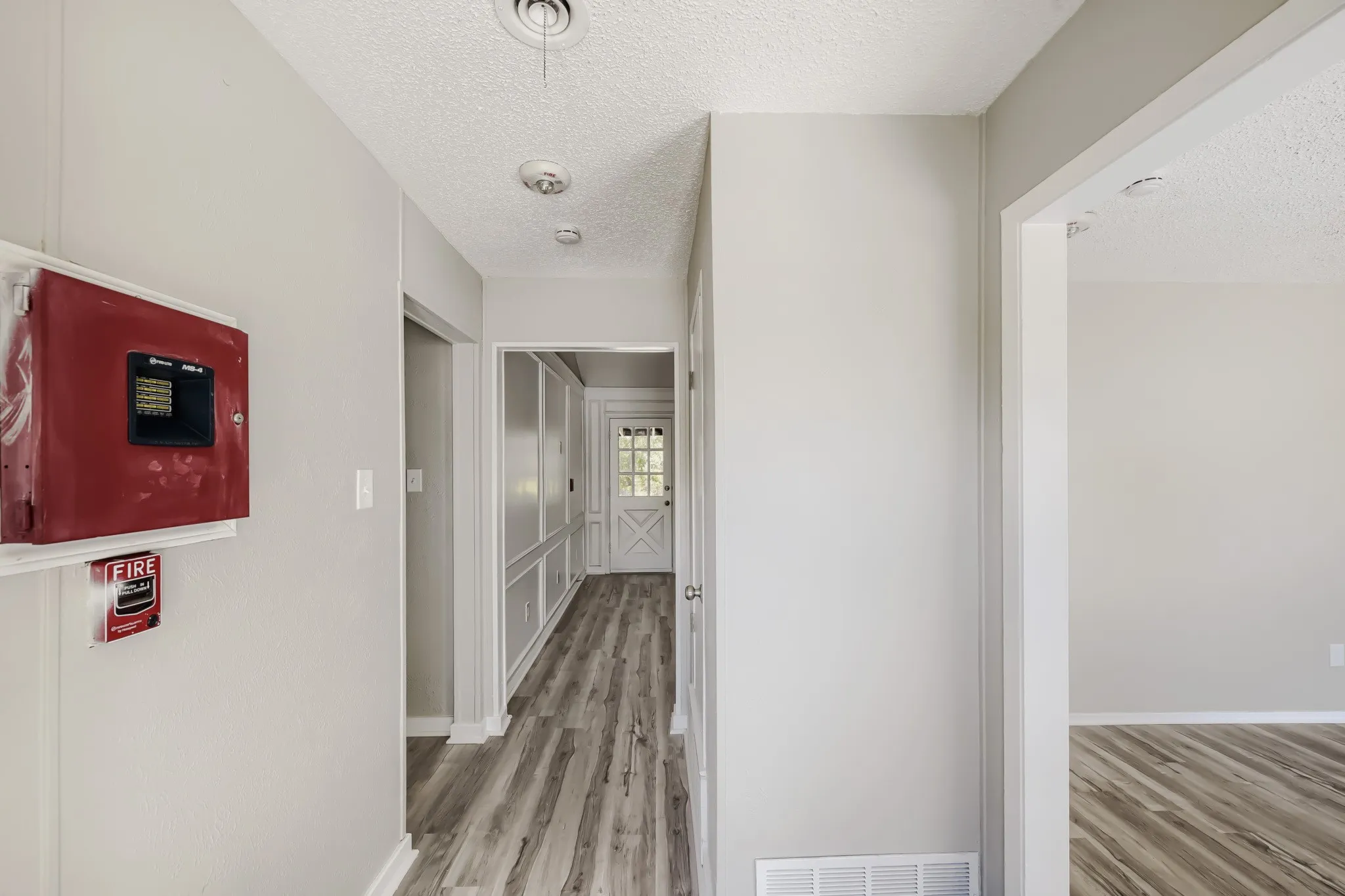 Single Family Residence For Sale in Johnson County , 2185 Jana Lane, Burleson, Texas 76028, 4 Bedroom, 3 Bathroom, 2 Garage spaces, 2,247 Sqft, built in 1976, mls#21195074, Real Estate Agent in Burleson, Homes For Sale in Johnson county, Homes For Sale in Burleson, Realtor in Burleson Texas, Real Estate Brokerage Independent Realty Texas, Luminita Cordes Realtor