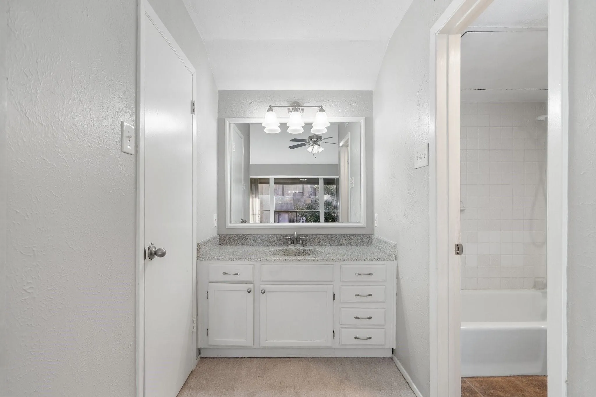Condominium For Sale in Dallas County , 4533 N O Connor Road 2208, Irving, Texas 75062, 3 Bedroom, 3 Bathroom, Garage spaces, 1,438 Sqft, built in 1975, mls#21379029, Real Estate Agent in Irving, Homes For Sale in Dallas county, Homes For Sale in Irving, Realtor in Irving Texas, Real Estate Brokerage Independent Realty Texas, Luminita Cordes Realtor