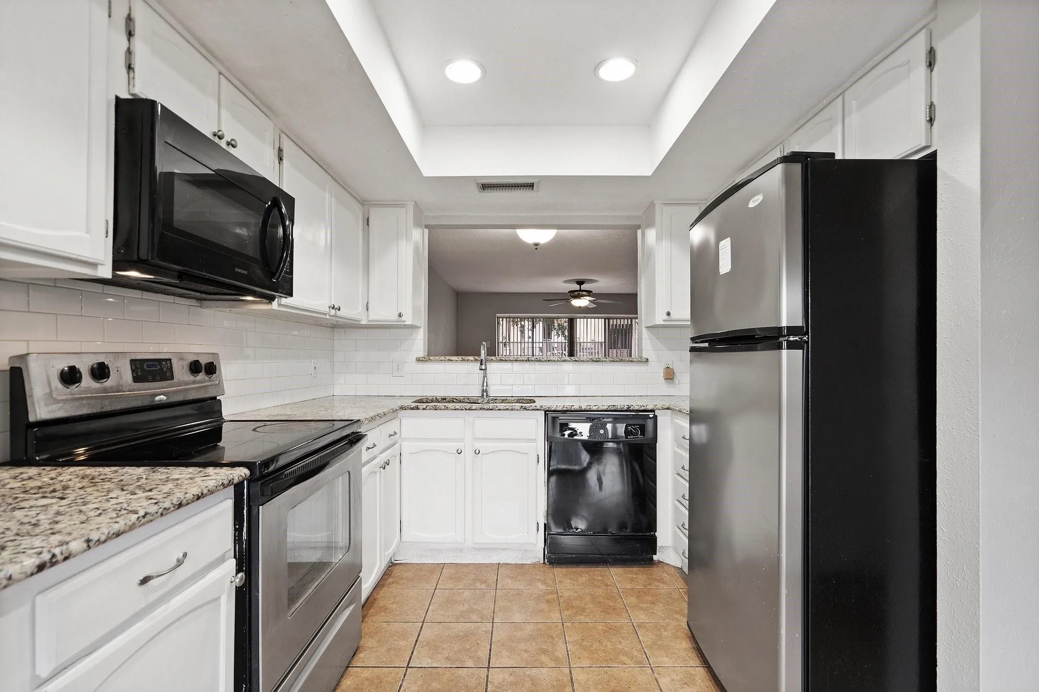 Condominium For Sale in Dallas County , 4533 N O Connor Road 2208, Irving, Texas 75062, 3 Bedroom, 3 Bathroom, Garage spaces, 1,438 Sqft, built in 1975, mls#21379029, Real Estate Agent in Irving, Homes For Sale in Dallas county, Homes For Sale in Irving, Realtor in Irving Texas, Real Estate Brokerage Independent Realty Texas, Luminita Cordes Realtor