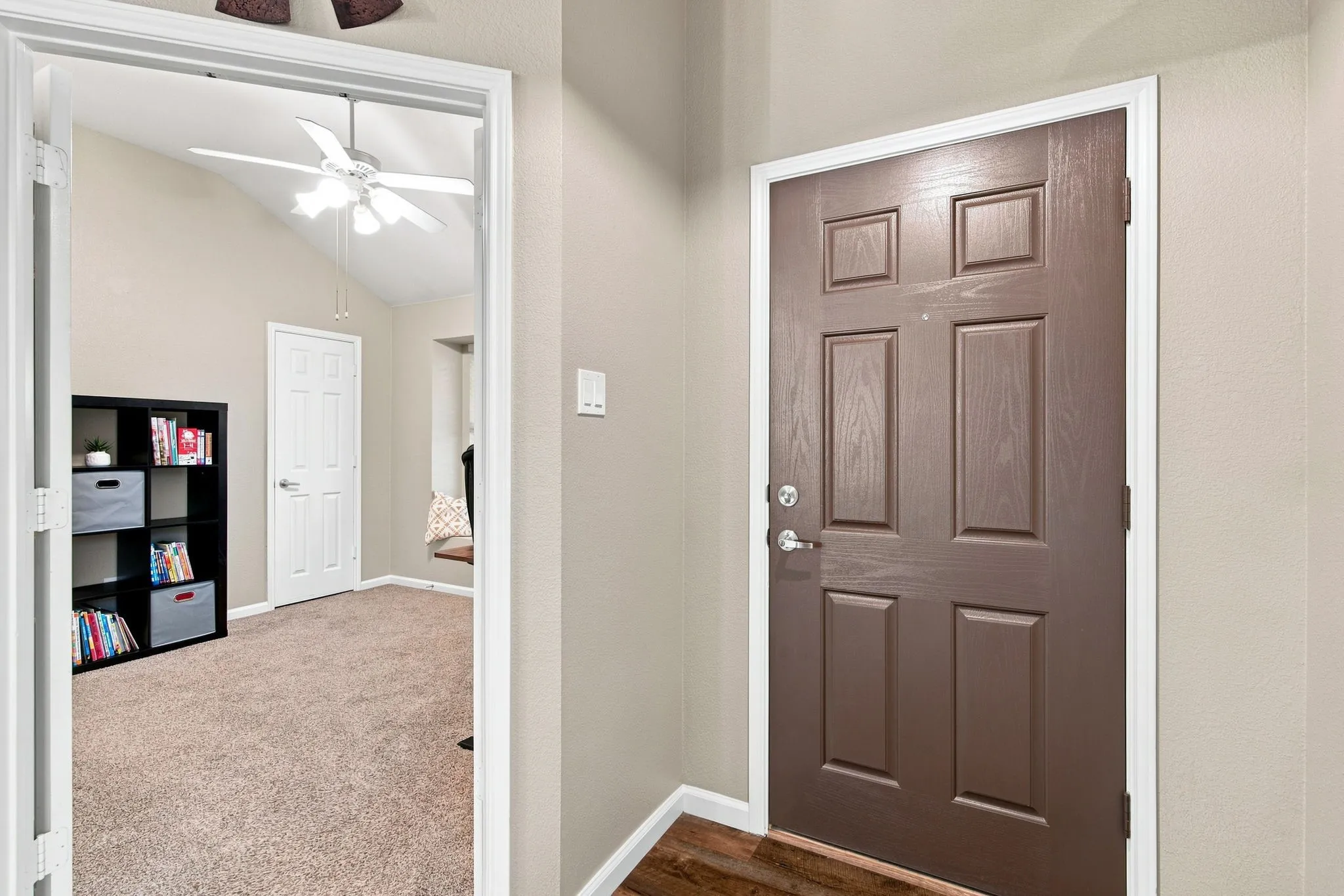 Single Family Residence For Sale in Parker County , 117 Timber Cross Court, Azle, Texas 76020, 4 Bedroom, 2 Bathroom, 2 Garage spaces, 1,744 Sqft, built in 2003, mls#21380649, Real Estate Agent in Azle, Homes For Sale in Parker county, Homes For Sale in Azle, Realtor in Azle Texas, Real Estate Brokerage Independent Realty Texas, Luminita Cordes Realtor