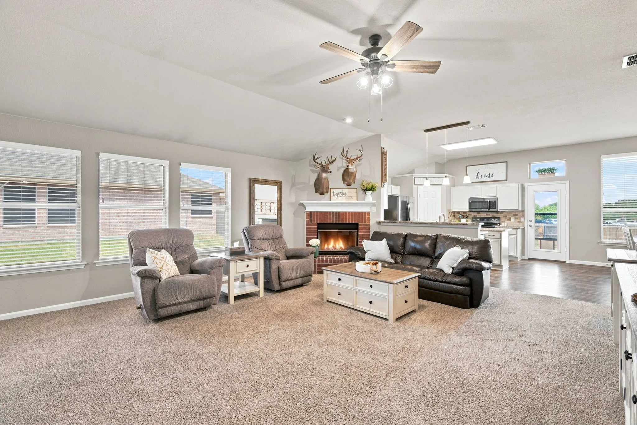 Single Family Residence For Sale in Parker County , 117 Timber Cross Court, Azle, Texas 76020, 4 Bedroom, 2 Bathroom, 2 Garage spaces, 1,744 Sqft, built in 2003, mls#21380649, Real Estate Agent in Azle, Homes For Sale in Parker county, Homes For Sale in Azle, Realtor in Azle Texas, Real Estate Brokerage Independent Realty Texas, Luminita Cordes Realtor