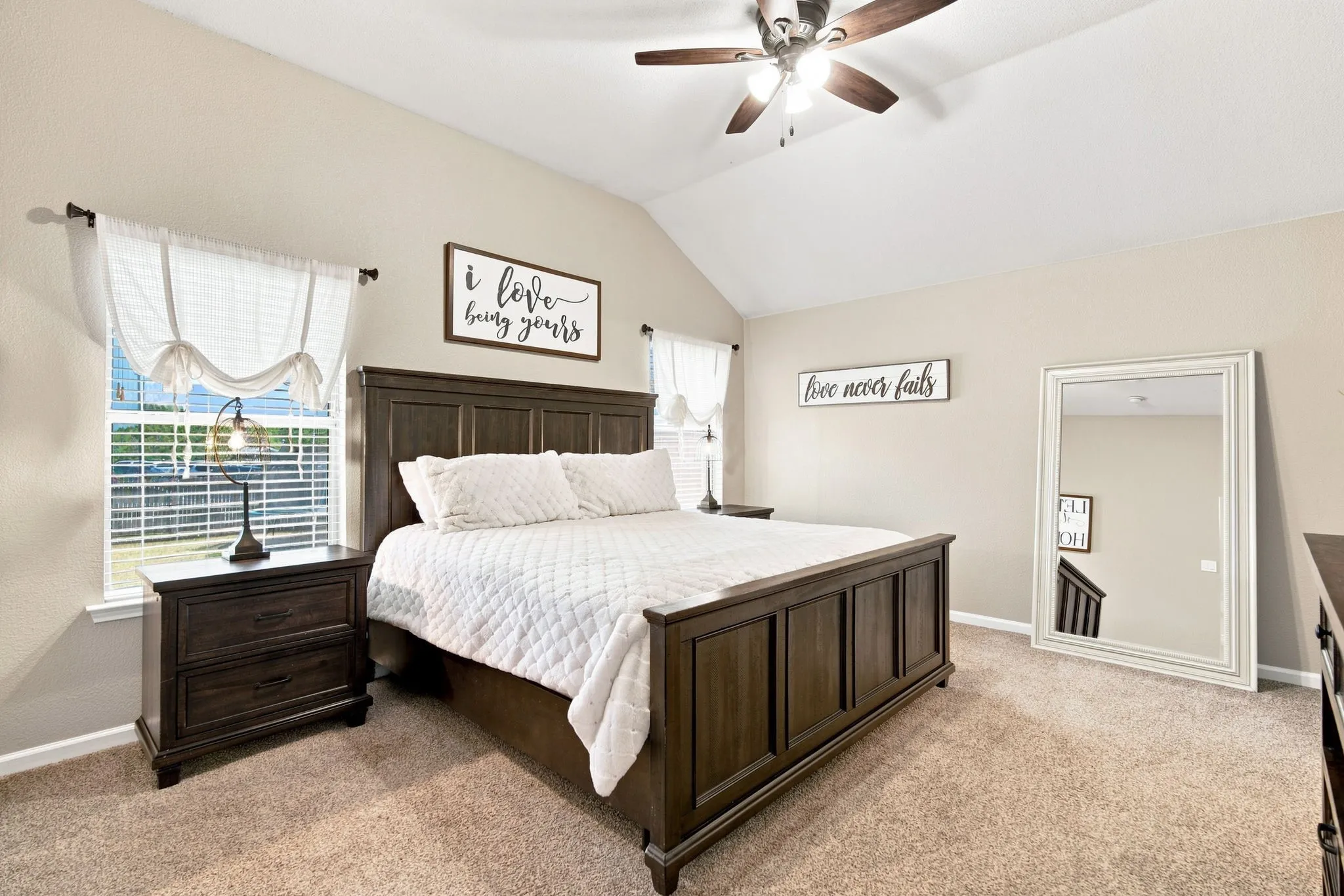 Single Family Residence For Sale in Parker County , 117 Timber Cross Court, Azle, Texas 76020, 4 Bedroom, 2 Bathroom, 2 Garage spaces, 1,744 Sqft, built in 2003, mls#21380649, Real Estate Agent in Azle, Homes For Sale in Parker county, Homes For Sale in Azle, Realtor in Azle Texas, Real Estate Brokerage Independent Realty Texas, Luminita Cordes Realtor