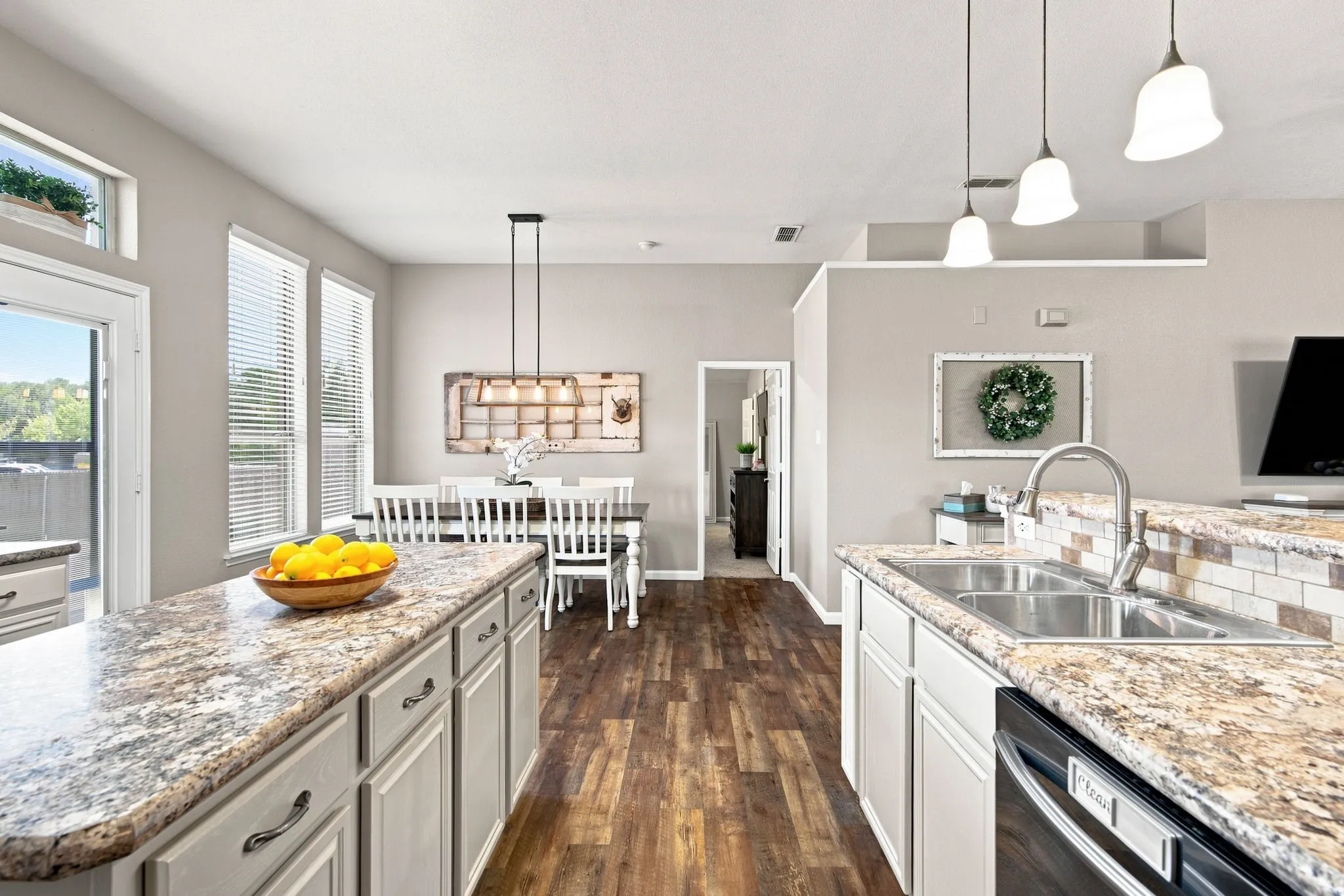 Single Family Residence For Sale in Parker County , 117 Timber Cross Court, Azle, Texas 76020, 4 Bedroom, 2 Bathroom, 2 Garage spaces, 1,744 Sqft, built in 2003, mls#21380649, Real Estate Agent in Azle, Homes For Sale in Parker county, Homes For Sale in Azle, Realtor in Azle Texas, Real Estate Brokerage Independent Realty Texas, Luminita Cordes Realtor
