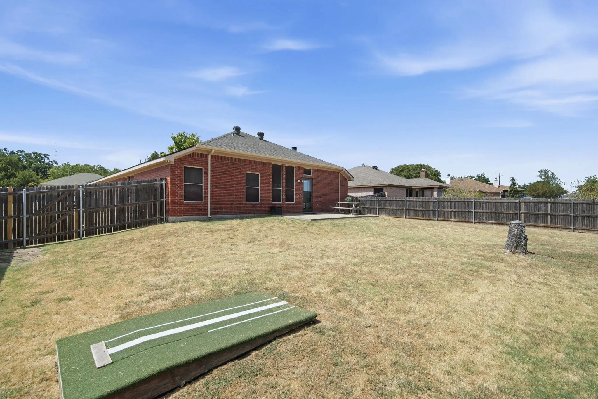 Single Family Residence For Sale in Parker County , 117 Timber Cross Court, Azle, Texas 76020, 4 Bedroom, 2 Bathroom, 2 Garage spaces, 1,744 Sqft, built in 2003, mls#21380649, Real Estate Agent in Azle, Homes For Sale in Parker county, Homes For Sale in Azle, Realtor in Azle Texas, Real Estate Brokerage Independent Realty Texas, Luminita Cordes Realtor