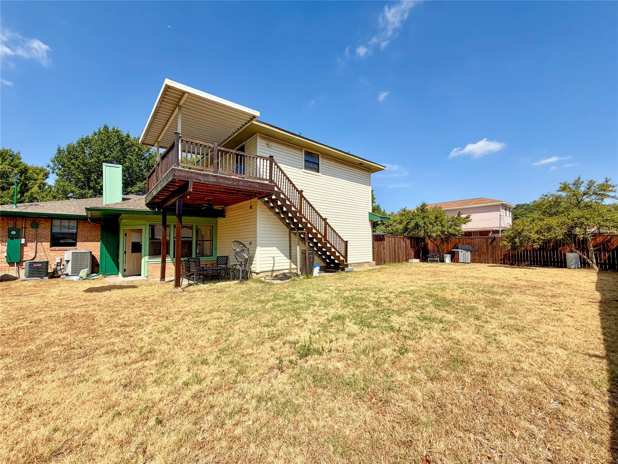 Single Family Residence For Rent in Dallas County , 1302 Patricia Lane, Garland, Texas 75042, 4 Bedroom, 4 Bathroom, 2 Garage spaces, 2,600 Sqft, built in 1959, mls#21380593, Real Estate Agent in Garland, Homes For Rent in Dallas county, Homes For Rent in Garland, Realtor in Garland Texas, Real Estate Brokerage Independent Realty Texas, Luminita Cordes Realtor