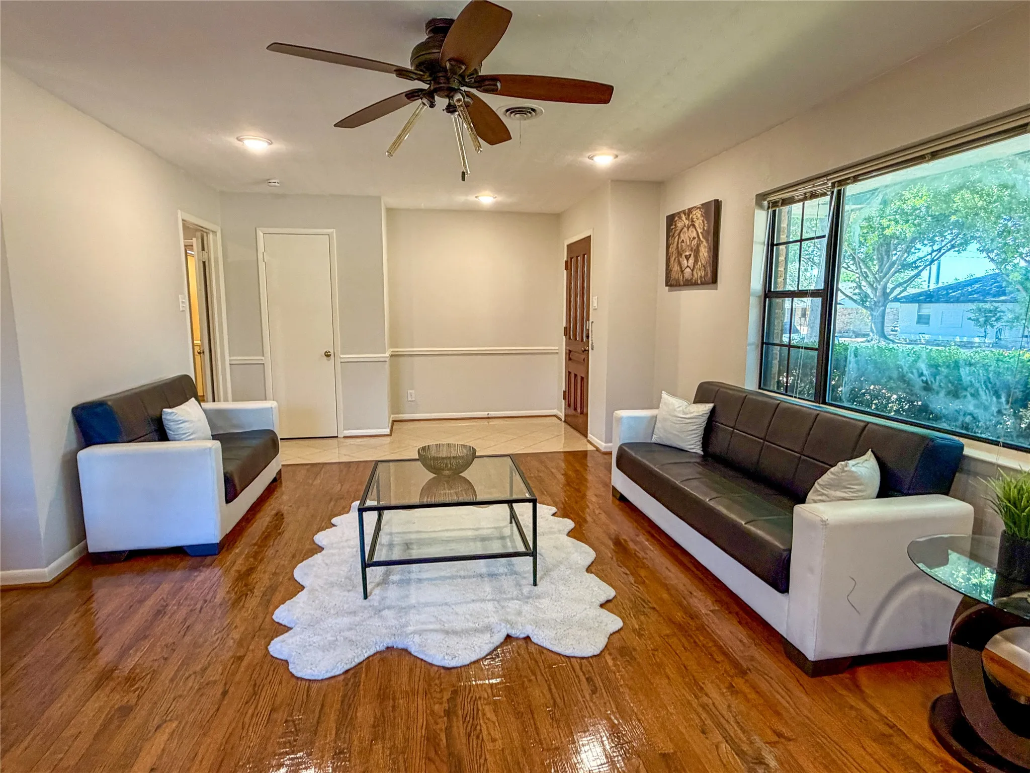 Single Family Residence For Rent in Dallas County , 1302 Patricia Lane, Garland, Texas 75042, 4 Bedroom, 4 Bathroom, 2 Garage spaces, 2,600 Sqft, built in 1959, mls#21380593, Real Estate Agent in Garland, Homes For Rent in Dallas county, Homes For Rent in Garland, Realtor in Garland Texas, Real Estate Brokerage Independent Realty Texas, Luminita Cordes Realtor