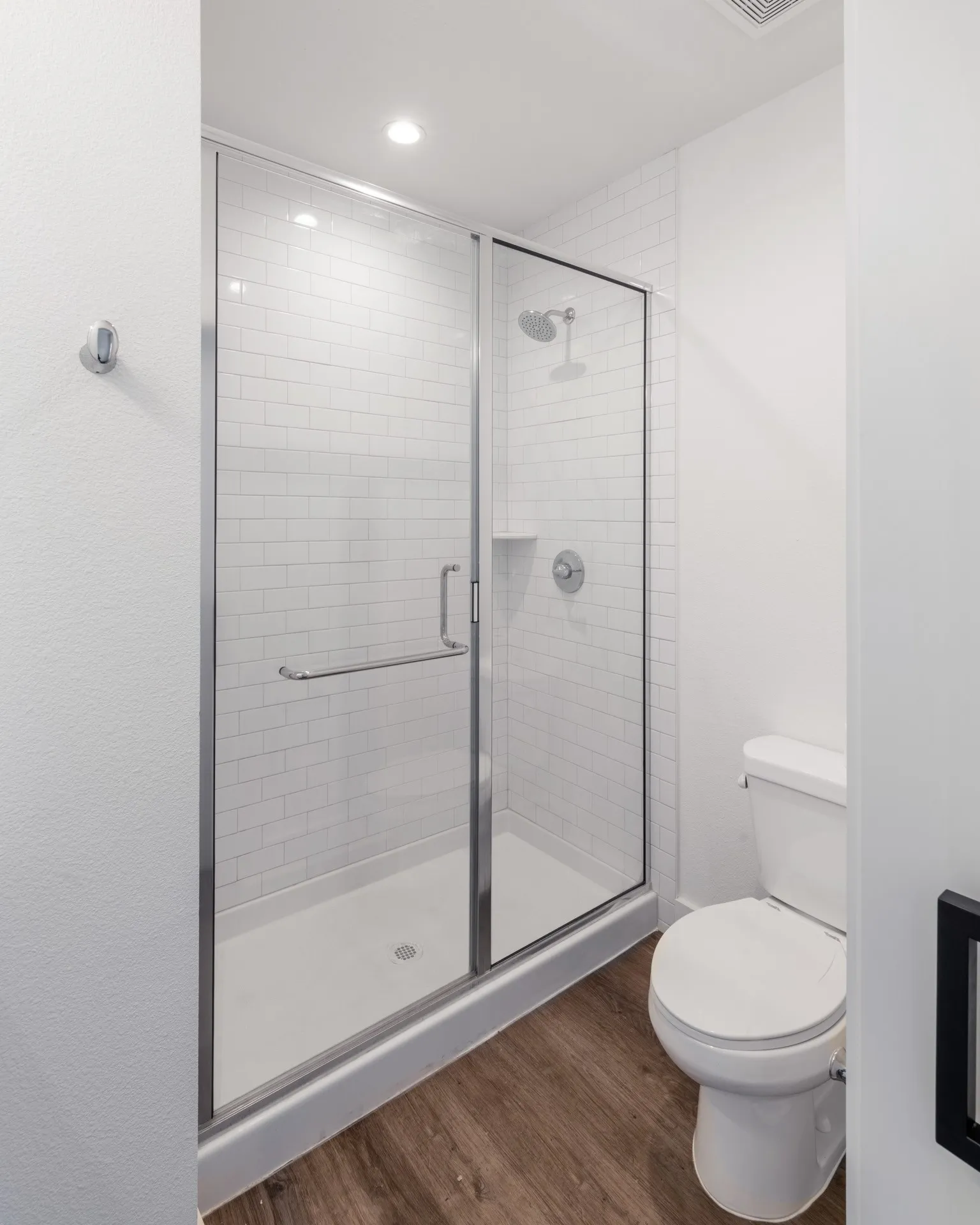 Apartment For Rent in Dallas County , 617 N Tyler Street 303, Dallas, Texas 75208, 1 Bedroom, 1 Bathroom, Garage spaces, 680 Sqft, built in 2020, mls#21380752, Real Estate Agent in Dallas, Homes For Rent in Dallas county, Homes For Rent in Dallas, Realtor in Dallas Texas, Real Estate Brokerage Independent Realty Texas, Luminita Cordes Realtor
