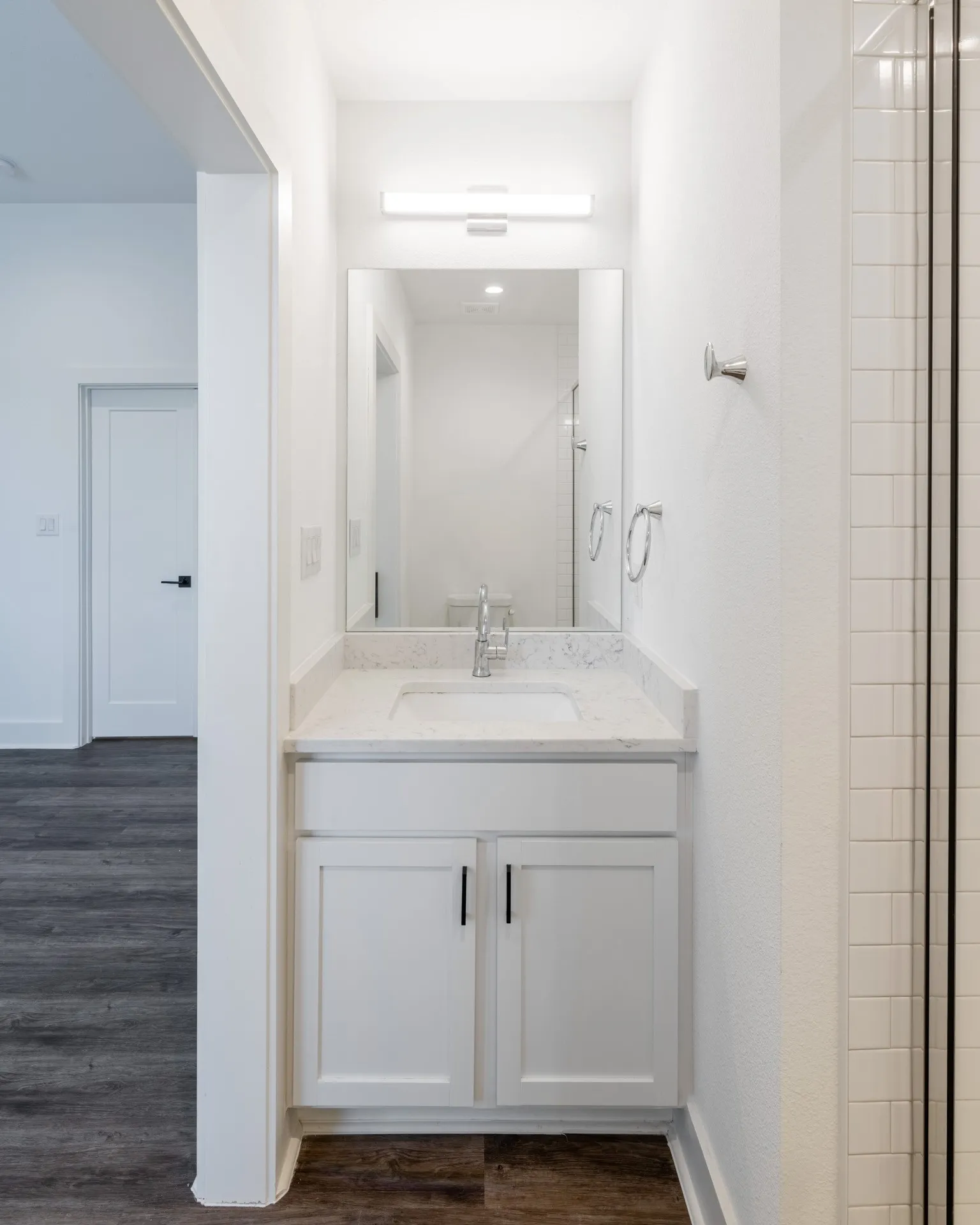 Apartment For Rent in Dallas County , 617 N Tyler Street 303, Dallas, Texas 75208, 1 Bedroom, 1 Bathroom, Garage spaces, 680 Sqft, built in 2020, mls#21380752, Real Estate Agent in Dallas, Homes For Rent in Dallas county, Homes For Rent in Dallas, Realtor in Dallas Texas, Real Estate Brokerage Independent Realty Texas, Luminita Cordes Realtor