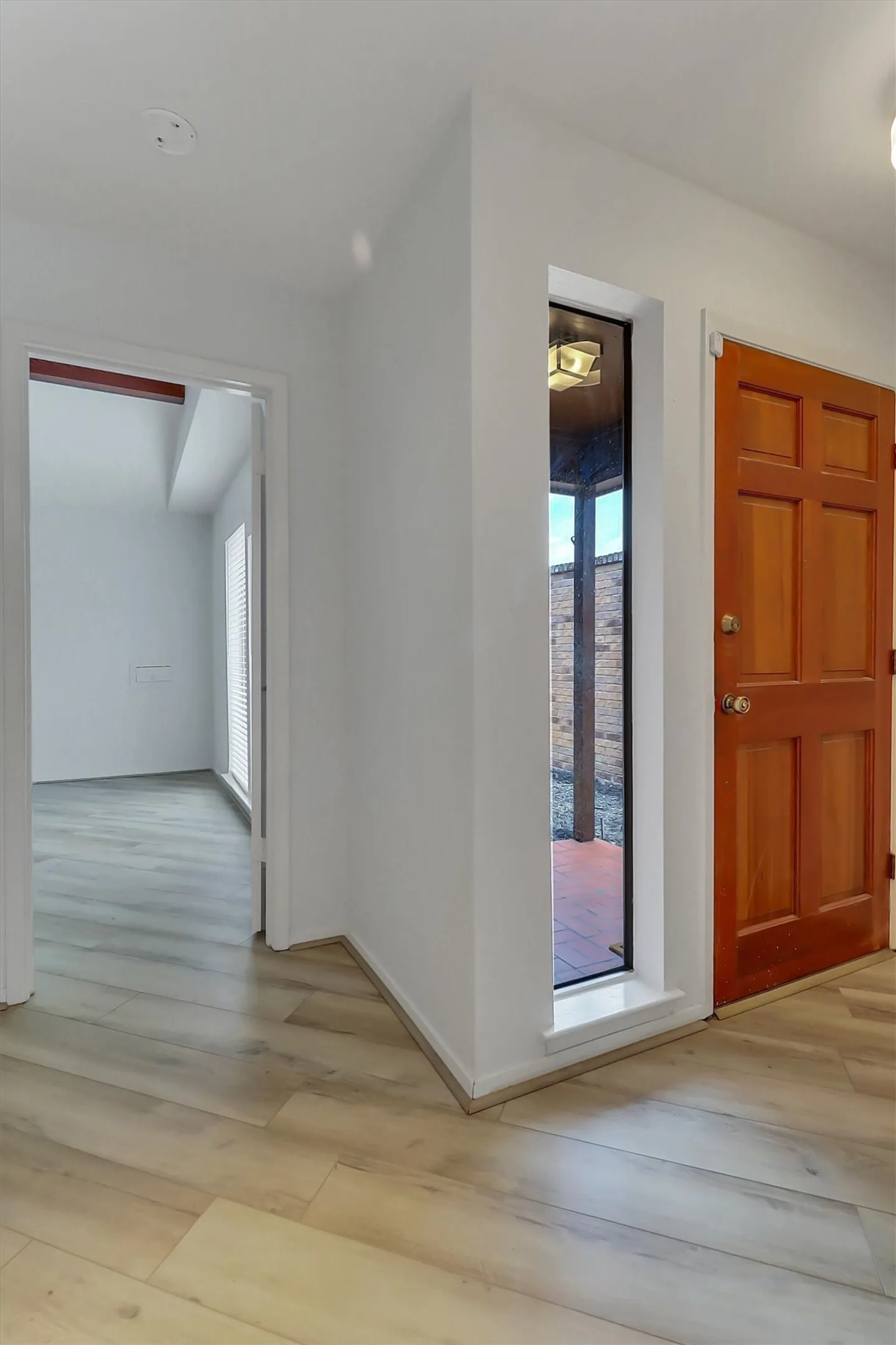 Townhouse For Sale in Dallas County , 3132 San Sebastian Drive, Carrollton, Texas 75006, 2 Bedroom, 2 Bathroom, 2 Garage spaces, 1,655 Sqft, built in 1980, mls#21380756, Real Estate Agent in Carrollton, Homes For Sale in Dallas county, Homes For Sale in Carrollton, Realtor in Carrollton Texas, Real Estate Brokerage Independent Realty Texas, Luminita Cordes Realtor