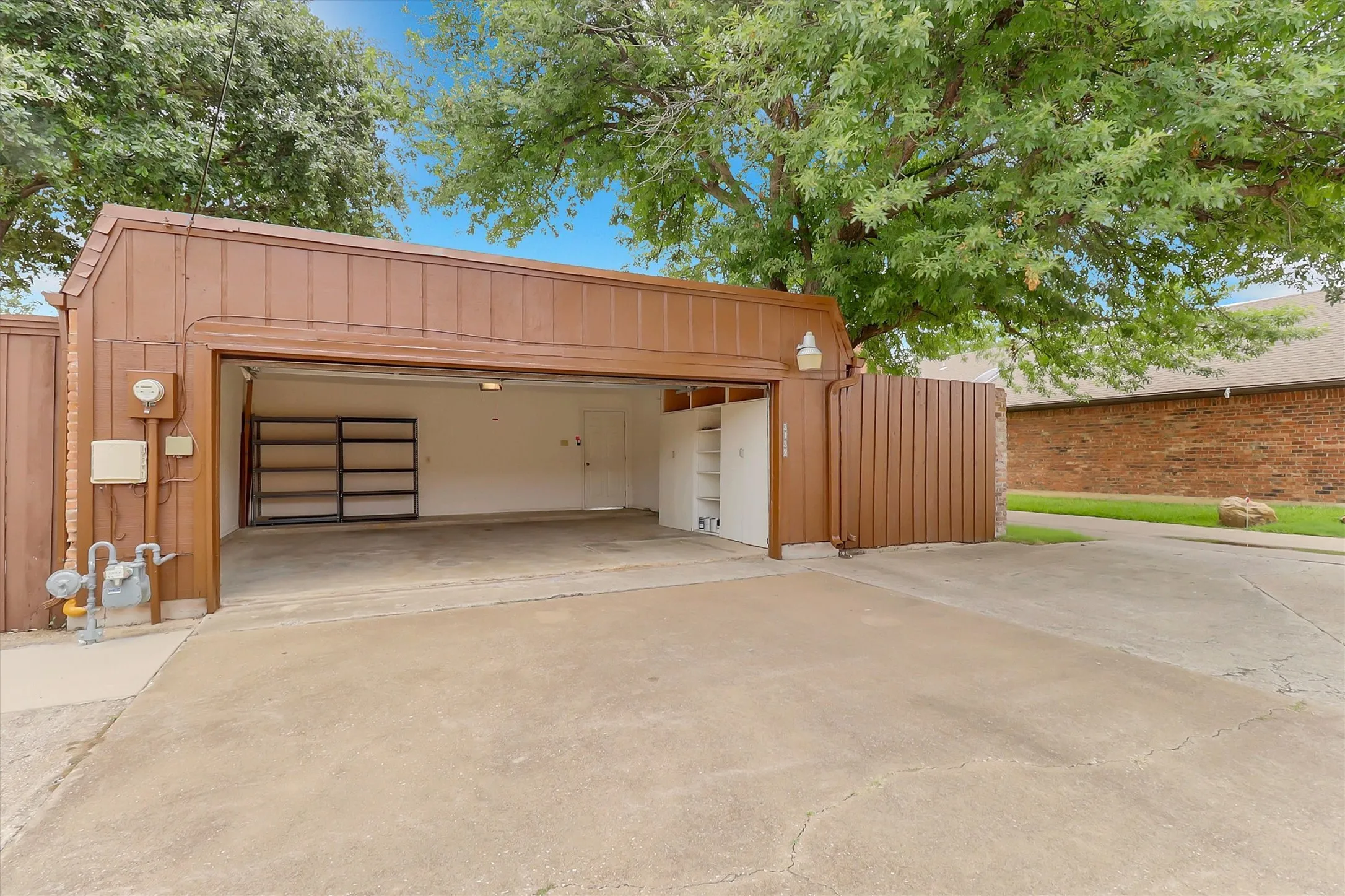 Oversized garage with built-ins