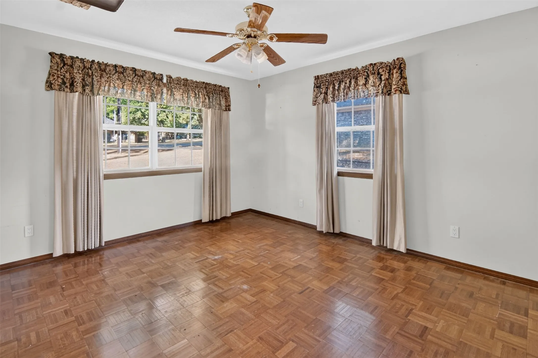 Single Family Residence For Sale in Rains County , 1189 RSCR 3325, Emory, Texas 75440, 3 Bedroom, 3 Bathroom, 2 Garage spaces, 1,532 Sqft, built in 1996, mls#21380763, Real Estate Agent in Emory, Homes For Sale in Rains county, Homes For Sale in Emory, Realtor in Emory Texas, Real Estate Brokerage Independent Realty Texas, Luminita Cordes Realtor
