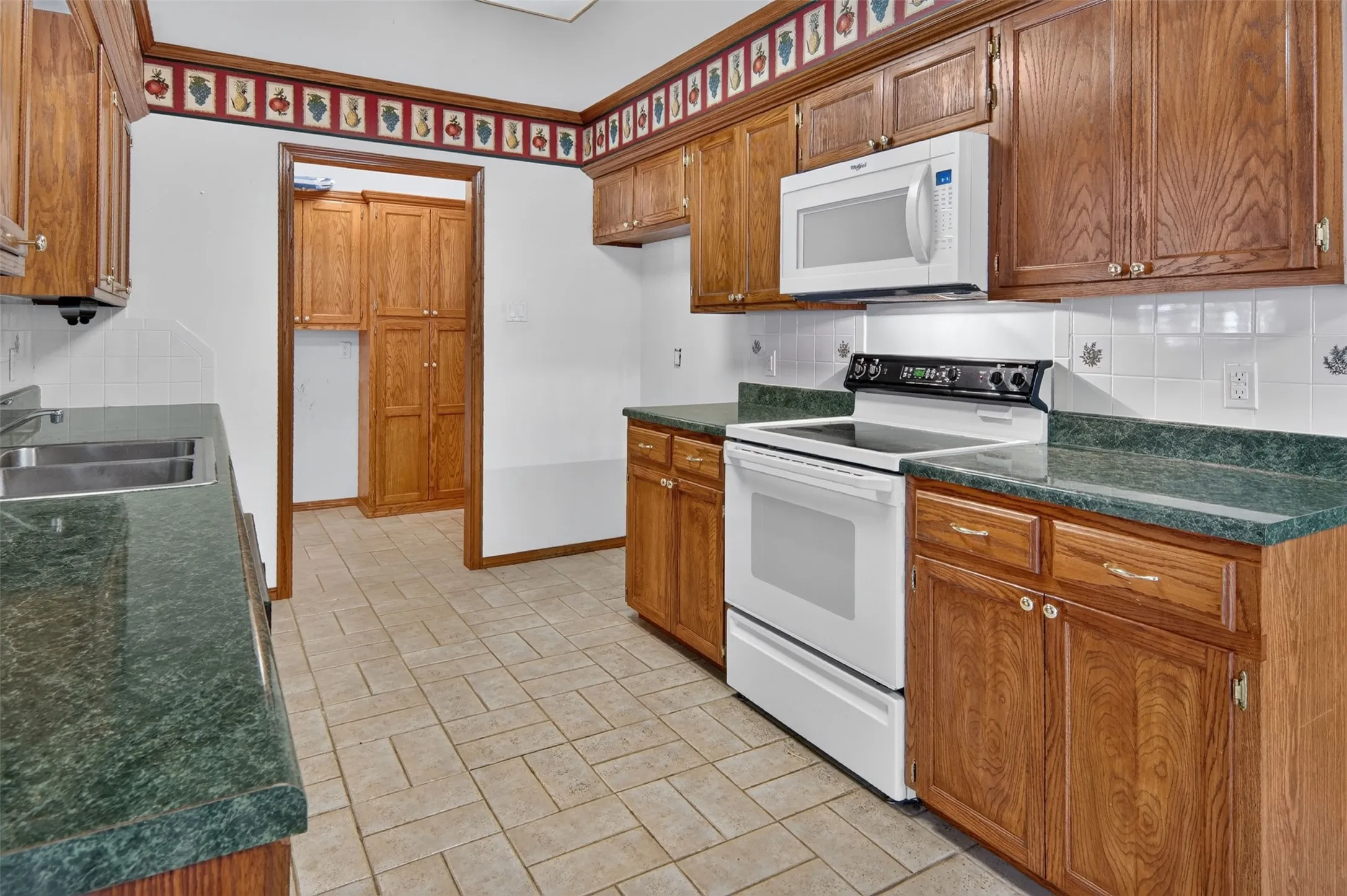 Single Family Residence For Sale in Rains County , 1189 RSCR 3325, Emory, Texas 75440, 3 Bedroom, 3 Bathroom, 2 Garage spaces, 1,532 Sqft, built in 1996, mls#21380763, Real Estate Agent in Emory, Homes For Sale in Rains county, Homes For Sale in Emory, Realtor in Emory Texas, Real Estate Brokerage Independent Realty Texas, Luminita Cordes Realtor