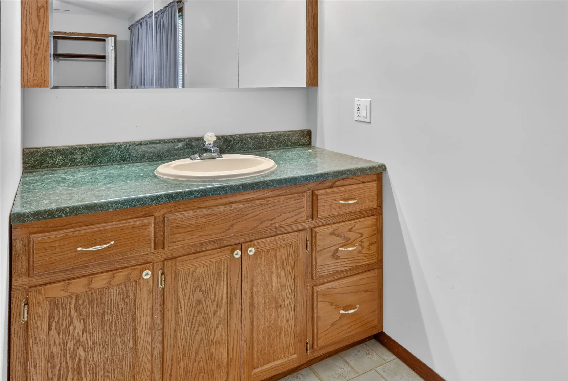 Single Family Residence For Sale in Rains County , 1189 RSCR 3325, Emory, Texas 75440, 3 Bedroom, 3 Bathroom, 2 Garage spaces, 1,532 Sqft, built in 1996, mls#21380763, Real Estate Agent in Emory, Homes For Sale in Rains county, Homes For Sale in Emory, Realtor in Emory Texas, Real Estate Brokerage Independent Realty Texas, Luminita Cordes Realtor