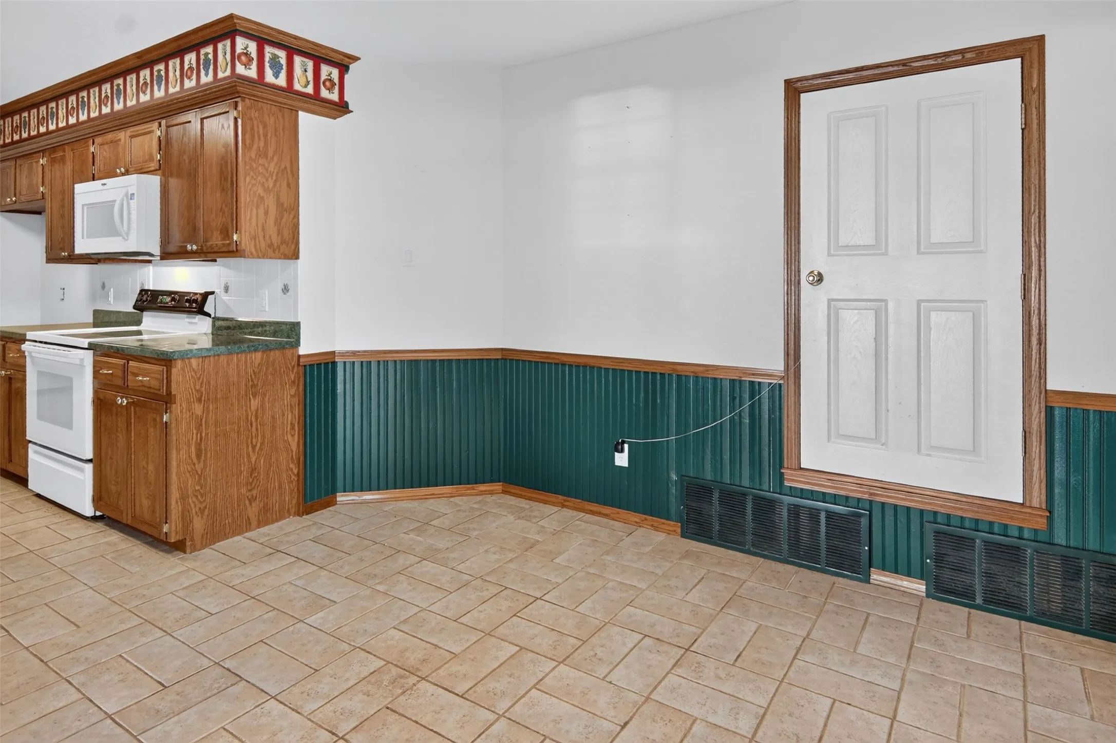 Single Family Residence For Sale in Rains County , 1189 RSCR 3325, Emory, Texas 75440, 3 Bedroom, 3 Bathroom, 2 Garage spaces, 1,532 Sqft, built in 1996, mls#21380763, Real Estate Agent in Emory, Homes For Sale in Rains county, Homes For Sale in Emory, Realtor in Emory Texas, Real Estate Brokerage Independent Realty Texas, Luminita Cordes Realtor