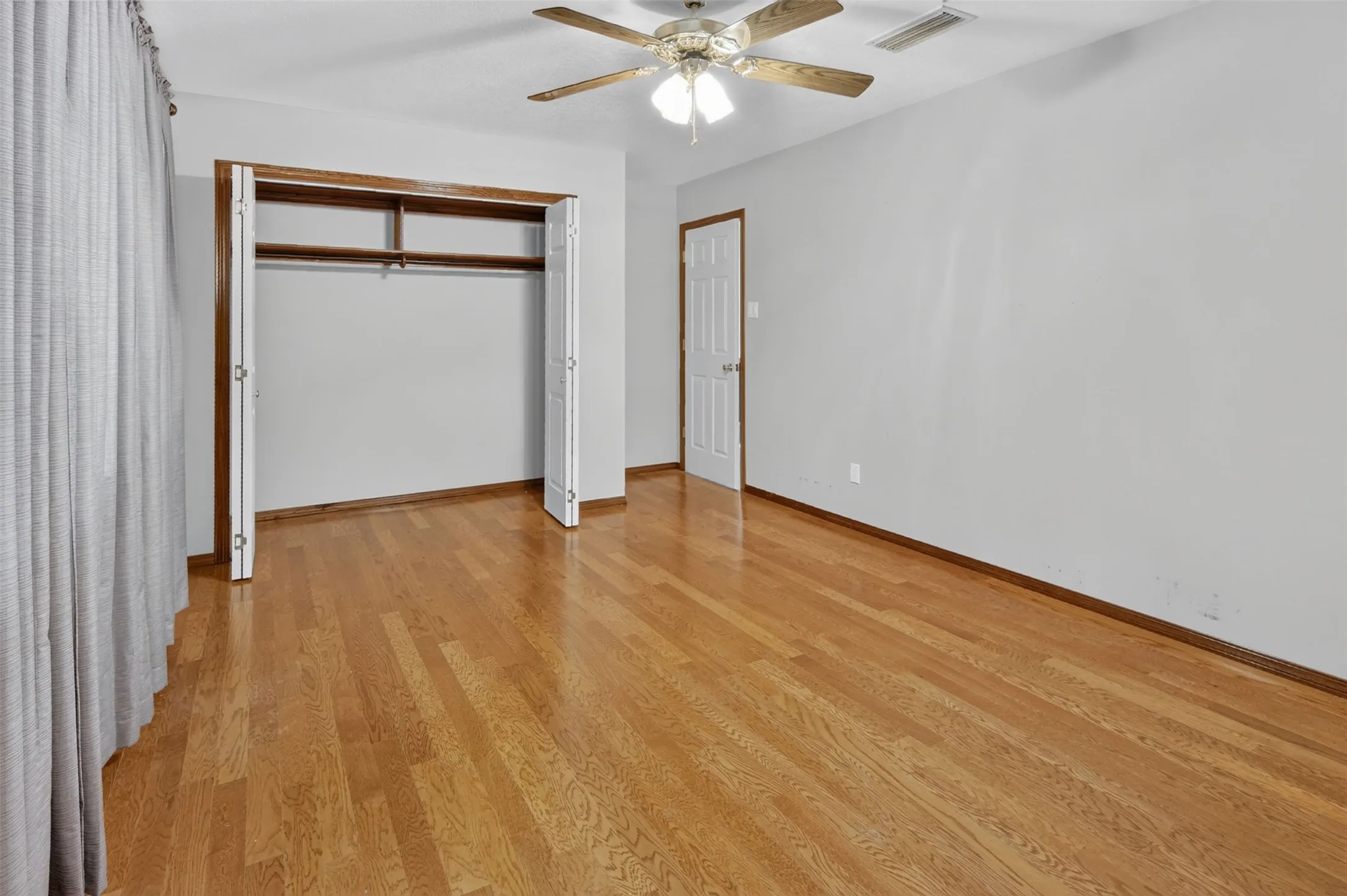 Single Family Residence For Sale in Rains County , 1189 RSCR 3325, Emory, Texas 75440, 3 Bedroom, 3 Bathroom, 2 Garage spaces, 1,532 Sqft, built in 1996, mls#21380763, Real Estate Agent in Emory, Homes For Sale in Rains county, Homes For Sale in Emory, Realtor in Emory Texas, Real Estate Brokerage Independent Realty Texas, Luminita Cordes Realtor
