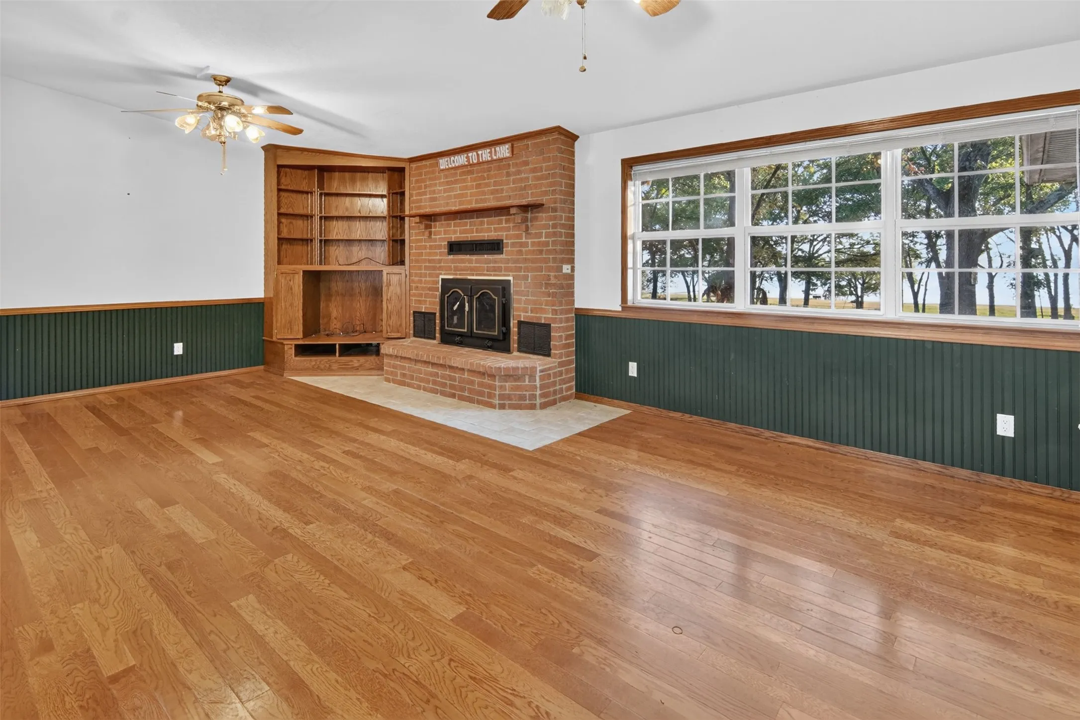 Single Family Residence For Sale in Rains County , 1189 RSCR 3325, Emory, Texas 75440, 3 Bedroom, 3 Bathroom, 2 Garage spaces, 1,532 Sqft, built in 1996, mls#21380763, Real Estate Agent in Emory, Homes For Sale in Rains county, Homes For Sale in Emory, Realtor in Emory Texas, Real Estate Brokerage Independent Realty Texas, Luminita Cordes Realtor