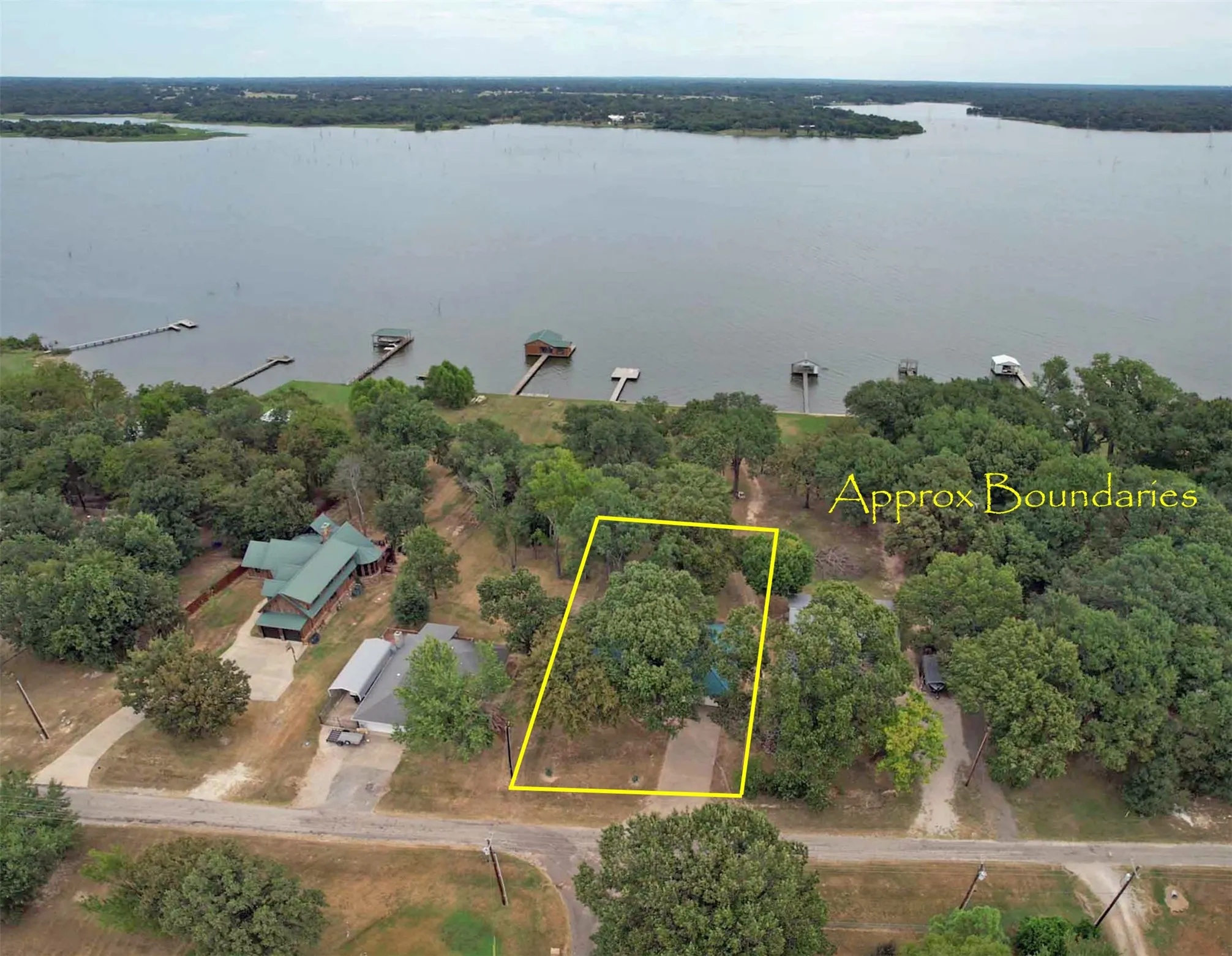 Single Family Residence For Sale in Rains County , 1189 RSCR 3325, Emory, Texas 75440, 3 Bedroom, 3 Bathroom, 2 Garage spaces, 1,532 Sqft, built in 1996, mls#21380763, Real Estate Agent in Emory, Homes For Sale in Rains county, Homes For Sale in Emory, Realtor in Emory Texas, Real Estate Brokerage Independent Realty Texas, Luminita Cordes Realtor