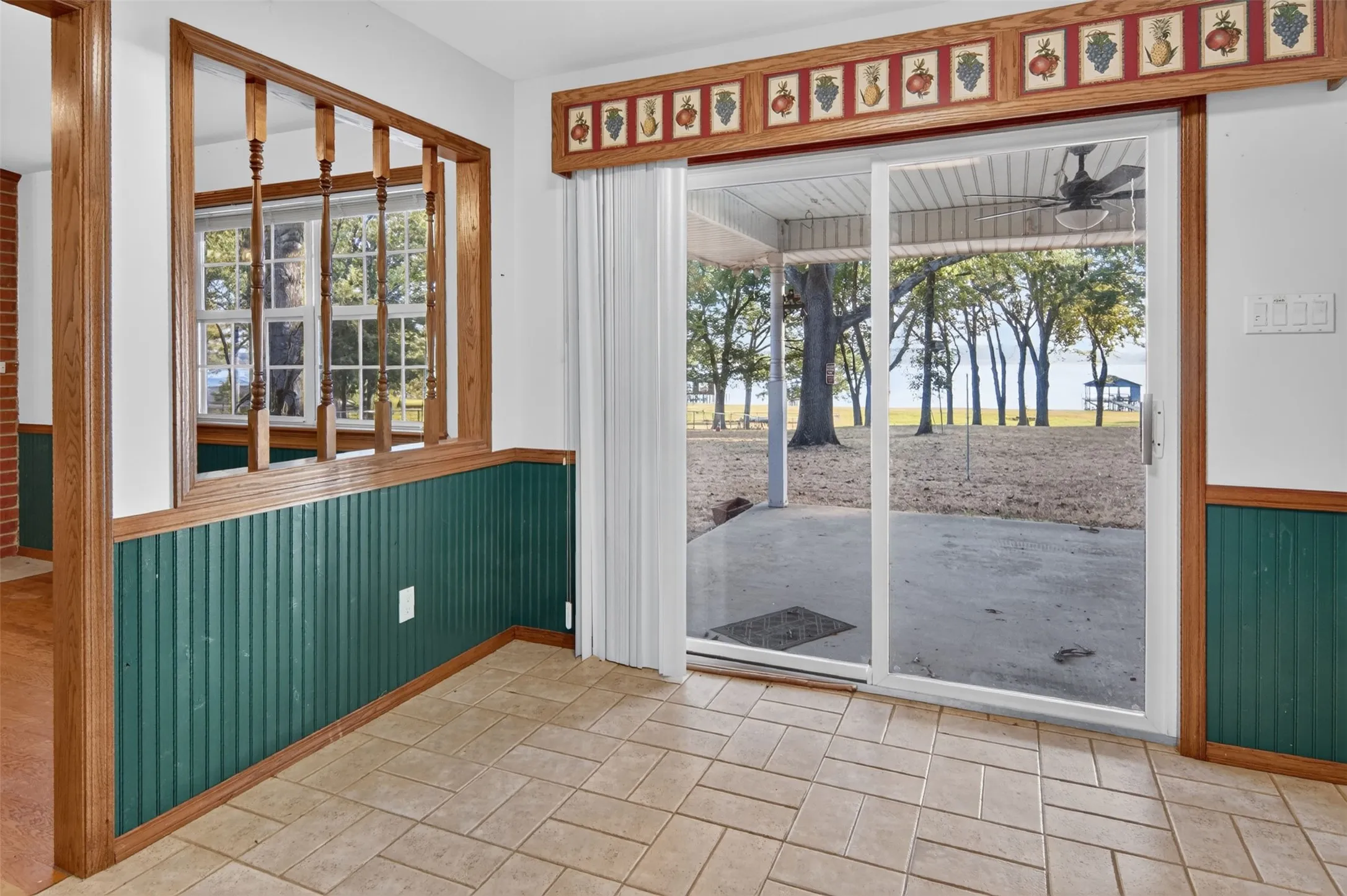 Single Family Residence For Sale in Rains County , 1189 RSCR 3325, Emory, Texas 75440, 3 Bedroom, 3 Bathroom, 2 Garage spaces, 1,532 Sqft, built in 1996, mls#21380763, Real Estate Agent in Emory, Homes For Sale in Rains county, Homes For Sale in Emory, Realtor in Emory Texas, Real Estate Brokerage Independent Realty Texas, Luminita Cordes Realtor