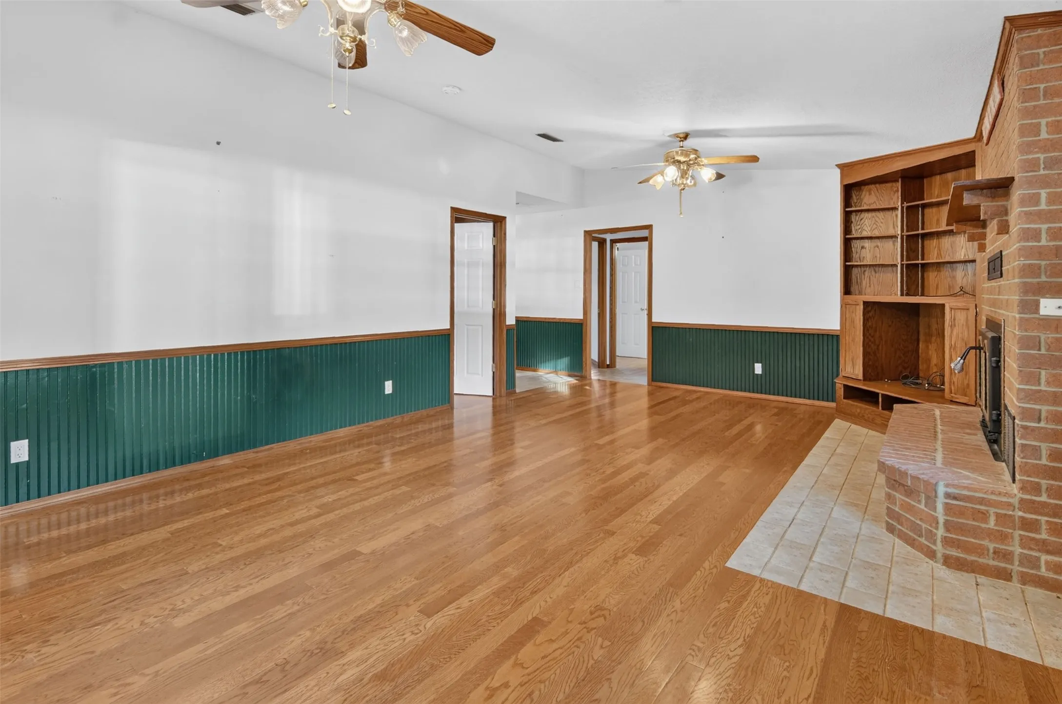 Single Family Residence For Sale in Rains County , 1189 RSCR 3325, Emory, Texas 75440, 3 Bedroom, 3 Bathroom, 2 Garage spaces, 1,532 Sqft, built in 1996, mls#21380763, Real Estate Agent in Emory, Homes For Sale in Rains county, Homes For Sale in Emory, Realtor in Emory Texas, Real Estate Brokerage Independent Realty Texas, Luminita Cordes Realtor