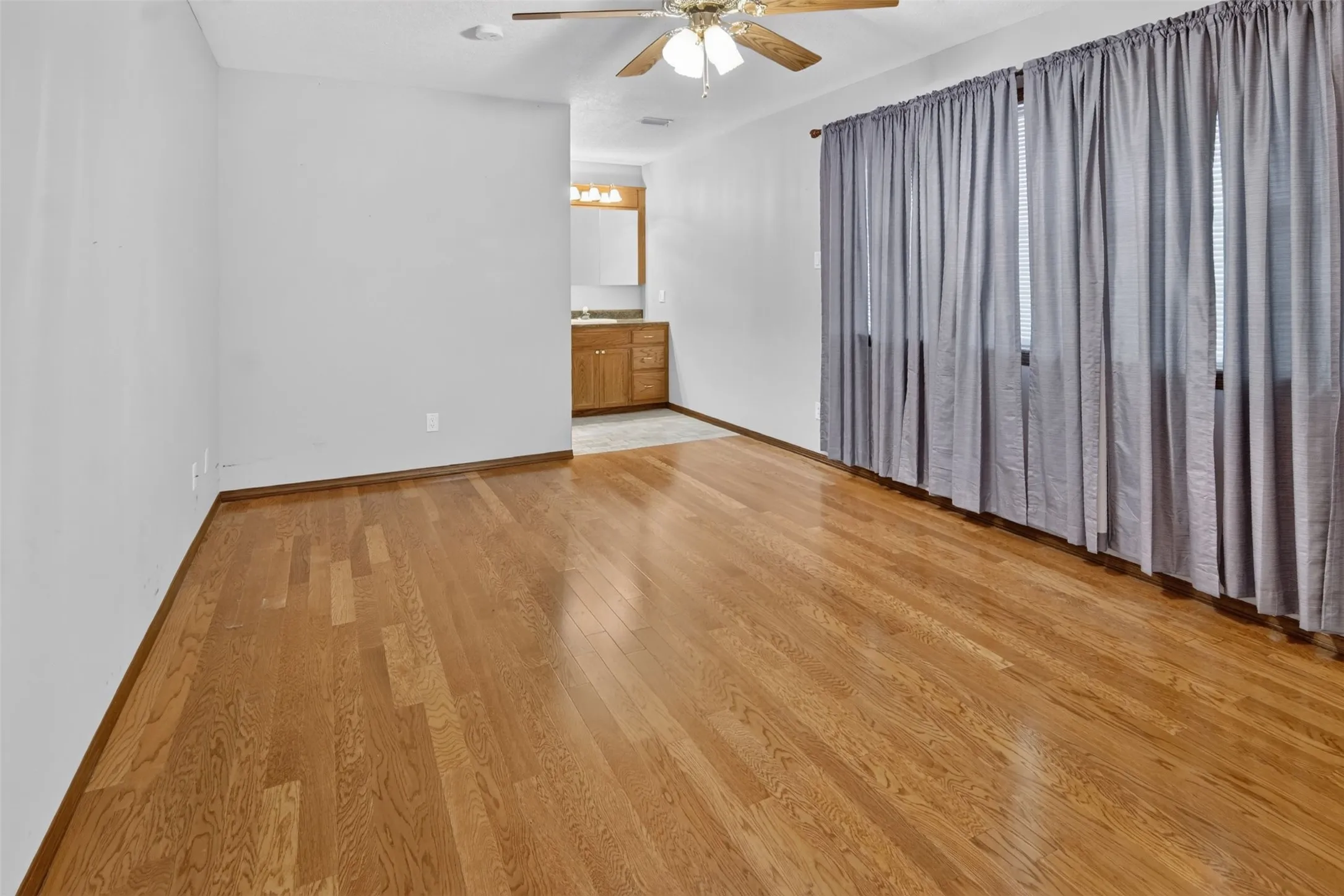Single Family Residence For Sale in Rains County , 1189 RSCR 3325, Emory, Texas 75440, 3 Bedroom, 3 Bathroom, 2 Garage spaces, 1,532 Sqft, built in 1996, mls#21380763, Real Estate Agent in Emory, Homes For Sale in Rains county, Homes For Sale in Emory, Realtor in Emory Texas, Real Estate Brokerage Independent Realty Texas, Luminita Cordes Realtor