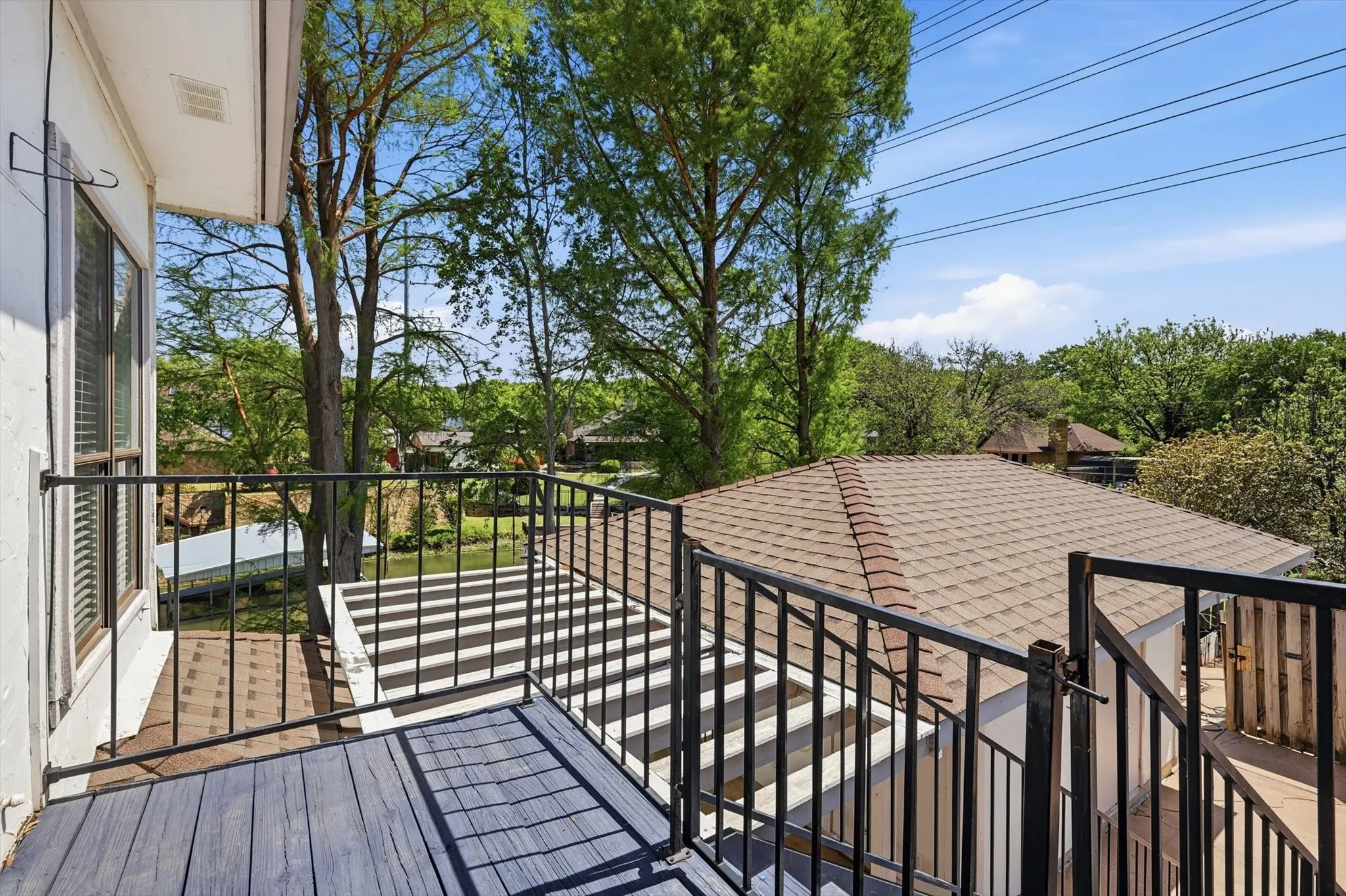 Single Family Residence For Sale in Tarrant County , 3509 Yachtclub Court, Arlington, Texas 76016, 3 Bedroom, 3 Bathroom, 2 Garage spaces, 3,056 Sqft, built in 1984, mls#21380764, Real Estate Agent in Arlington, Homes For Sale in Tarrant county, Homes For Sale in Arlington, Realtor in Arlington Texas, Real Estate Brokerage Independent Realty Texas, Luminita Cordes Realtor