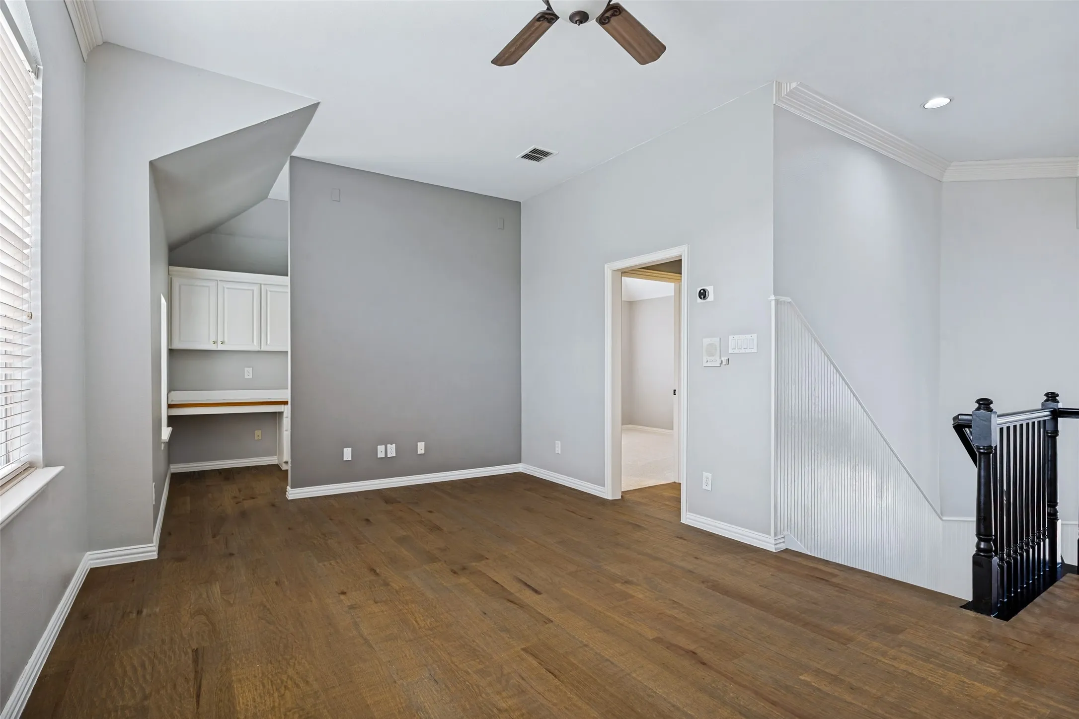 Single Family Residence For Sale in Denton County , 2521 Sir Tristram Lane, Lewisville, Texas 75056, 4 Bedroom, 5 Bathroom, 3 Garage spaces, 3,550 Sqft, built in 1998, mls#21380711, Real Estate Agent in Lewisville, Homes For Sale in Denton county, Homes For Sale in Lewisville, Realtor in Lewisville Texas, Real Estate Brokerage Independent Realty Texas, Luminita Cordes Realtor