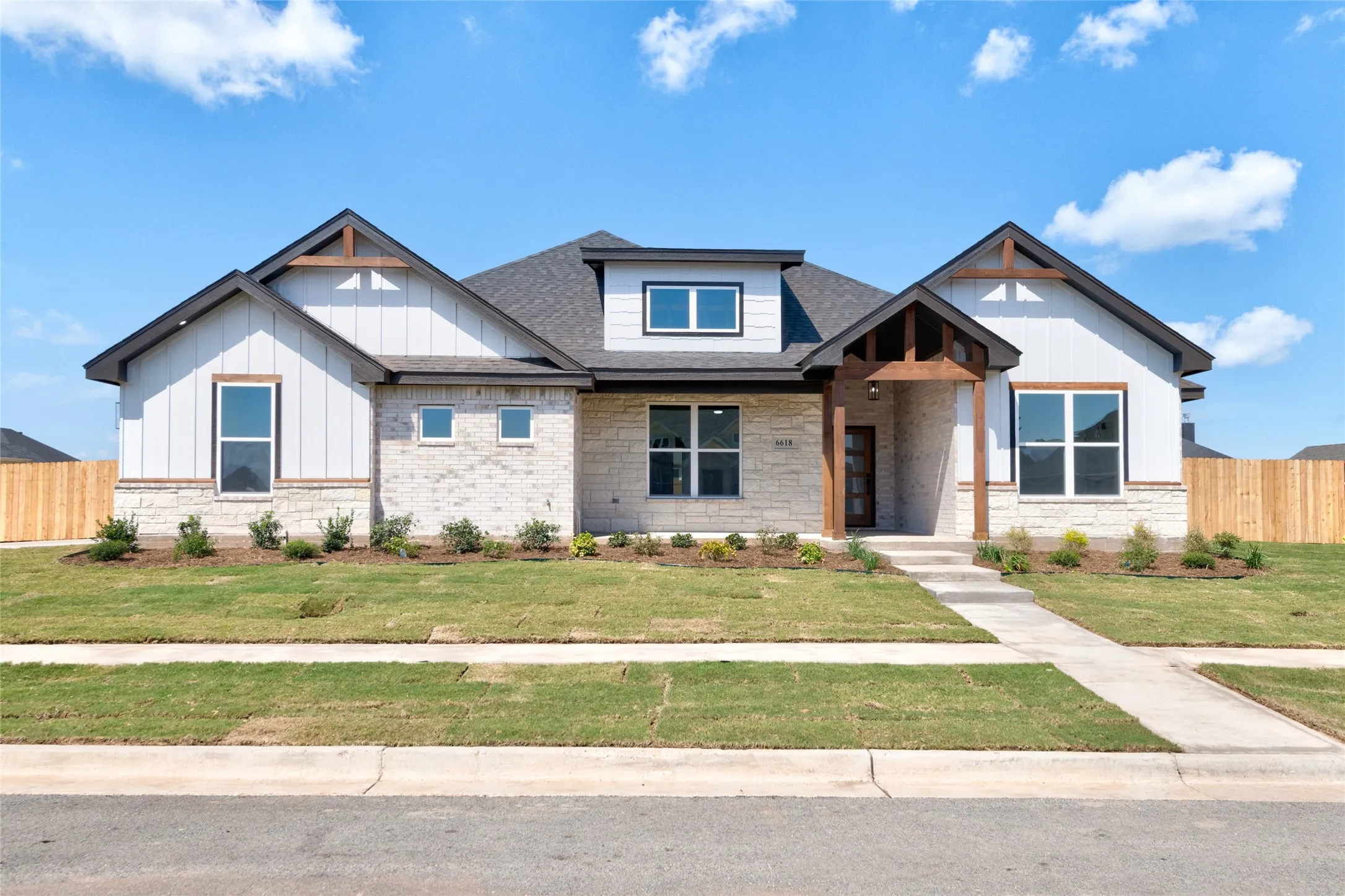 Single Family Residence For Sale in Taylor County , 168 Sendero Verde Drive, Abilene, Texas 79602, 4 Bedroom, 2 Bathroom, 2 Garage spaces, 2,109 Sqft, built in 2026, mls#21379654, Real Estate Agent in Abilene, Homes For Sale in Taylor county, Homes For Sale in Abilene, Realtor in Abilene Texas, Real Estate Brokerage Independent Realty Texas, Luminita Cordes Realtor