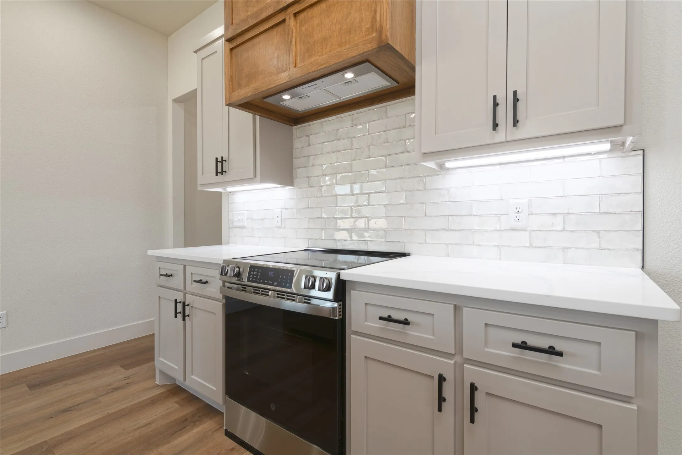 Sample Photo - final home colors and finishes will vary.