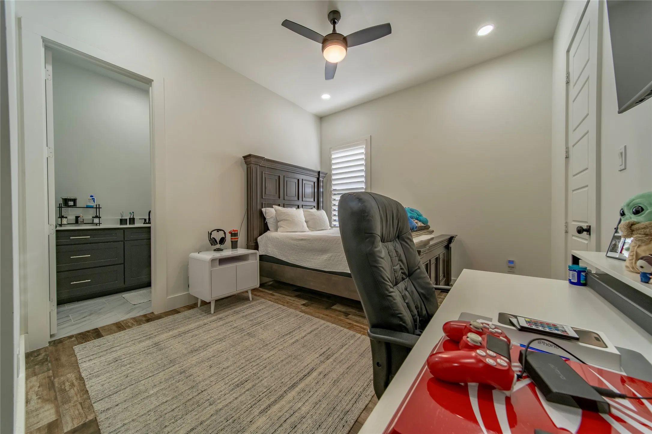 Single Family Residence For Sale in Rockwall County , 165 Ranch House Road, Rockwall, Texas 75032, 4 Bedroom, 4 Bathroom, 3 Garage spaces, 3,479 Sqft, built in 2021, mls#21374236, Real Estate Agent in Rockwall, Homes For Sale in Rockwall county, Homes For Sale in Rockwall, Realtor in Rockwall Texas, Real Estate Brokerage Independent Realty Texas, Luminita Cordes Realtor